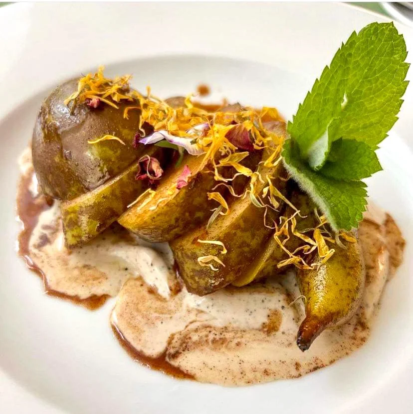 Luxusní čtyřchodové menu v Ostrově pro dva: jelení guláš, tagliatelle i Pavlova