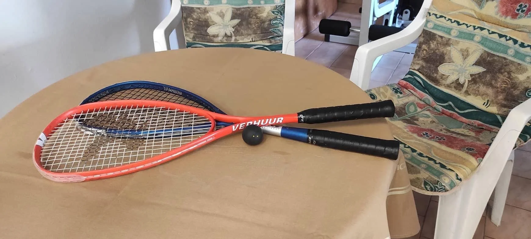 Sportovní zábava: hodinový pronájem kurtu na squash bez limitu hráčů