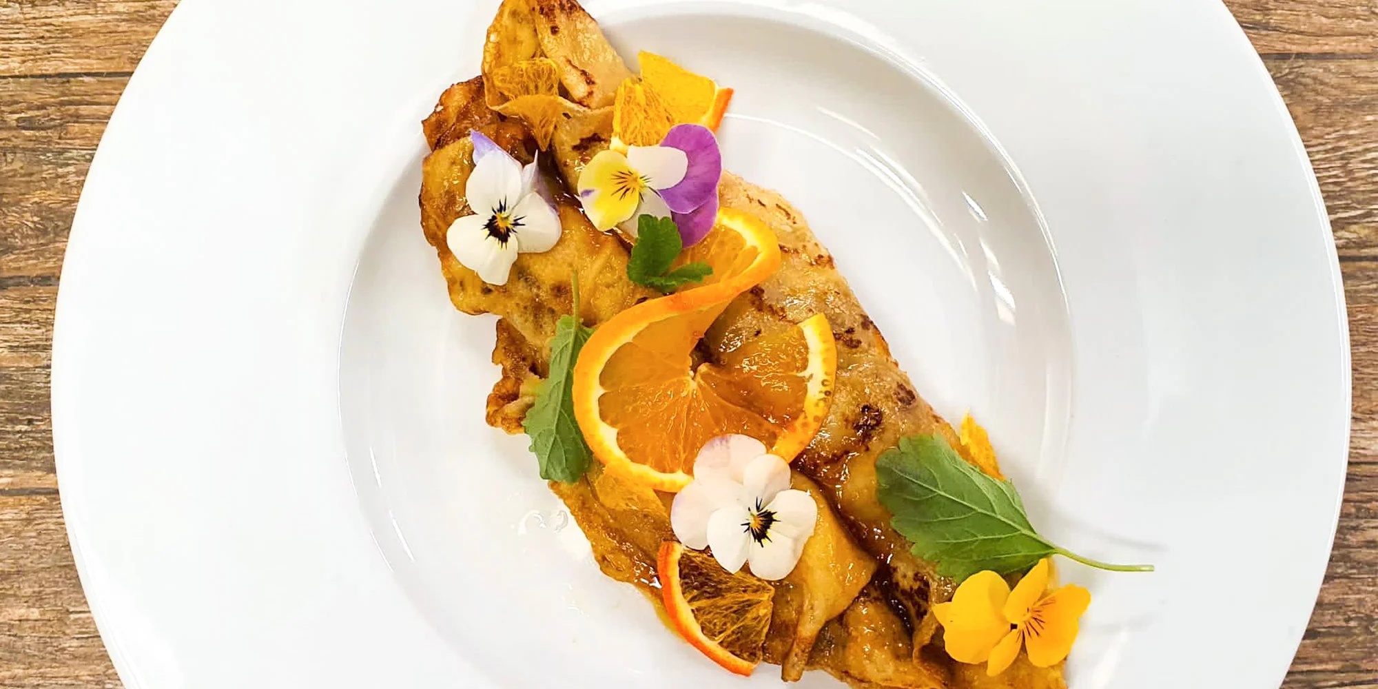 Luxusní čtyřchodové menu v Ostrově pro dva: jelení guláš, tagliatelle i Pavlova