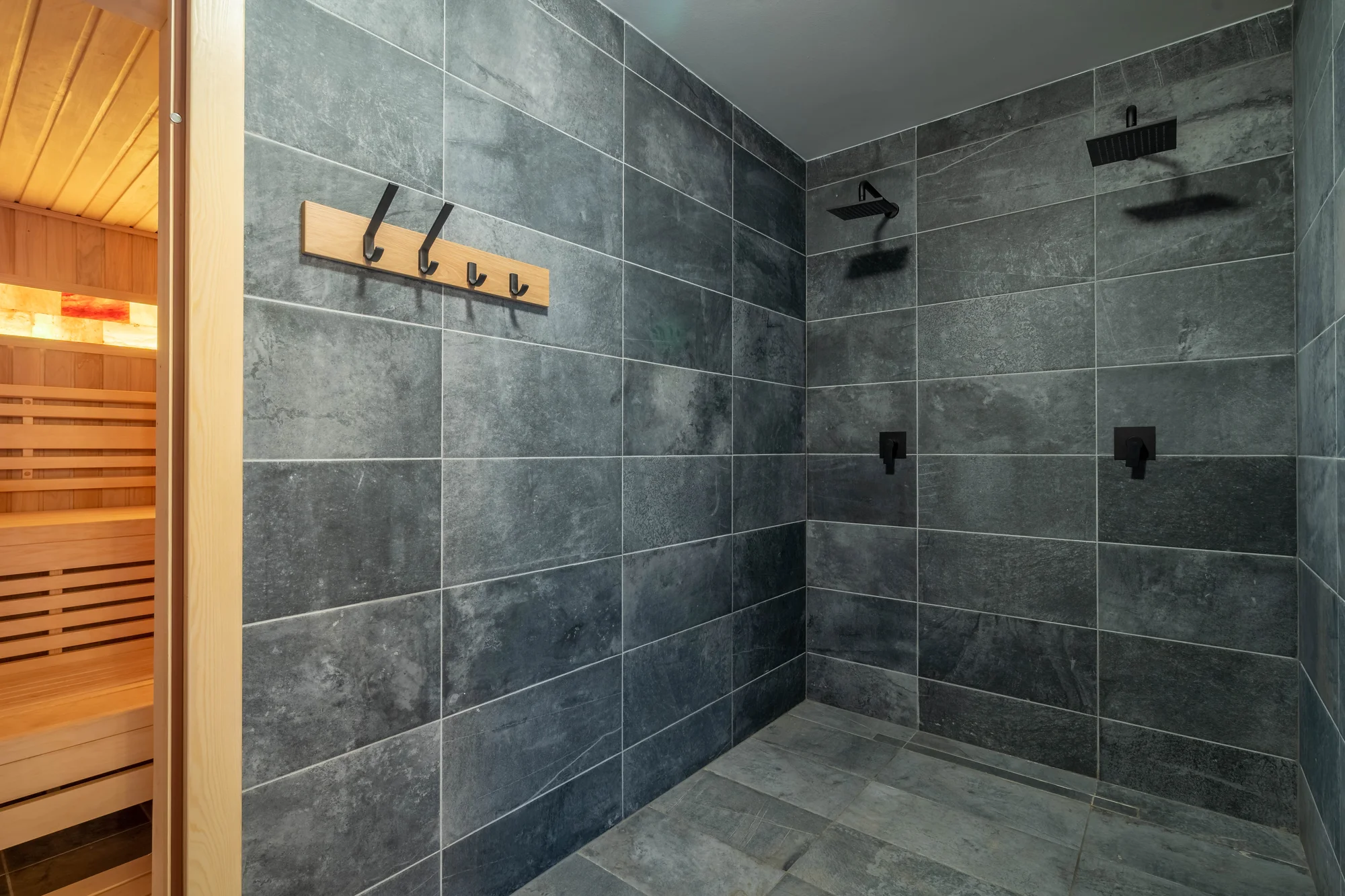 Designově zařízený dům s wellness jen pro vás: 2 ložnice, vířivka, sauna a kapacita až 6 osob