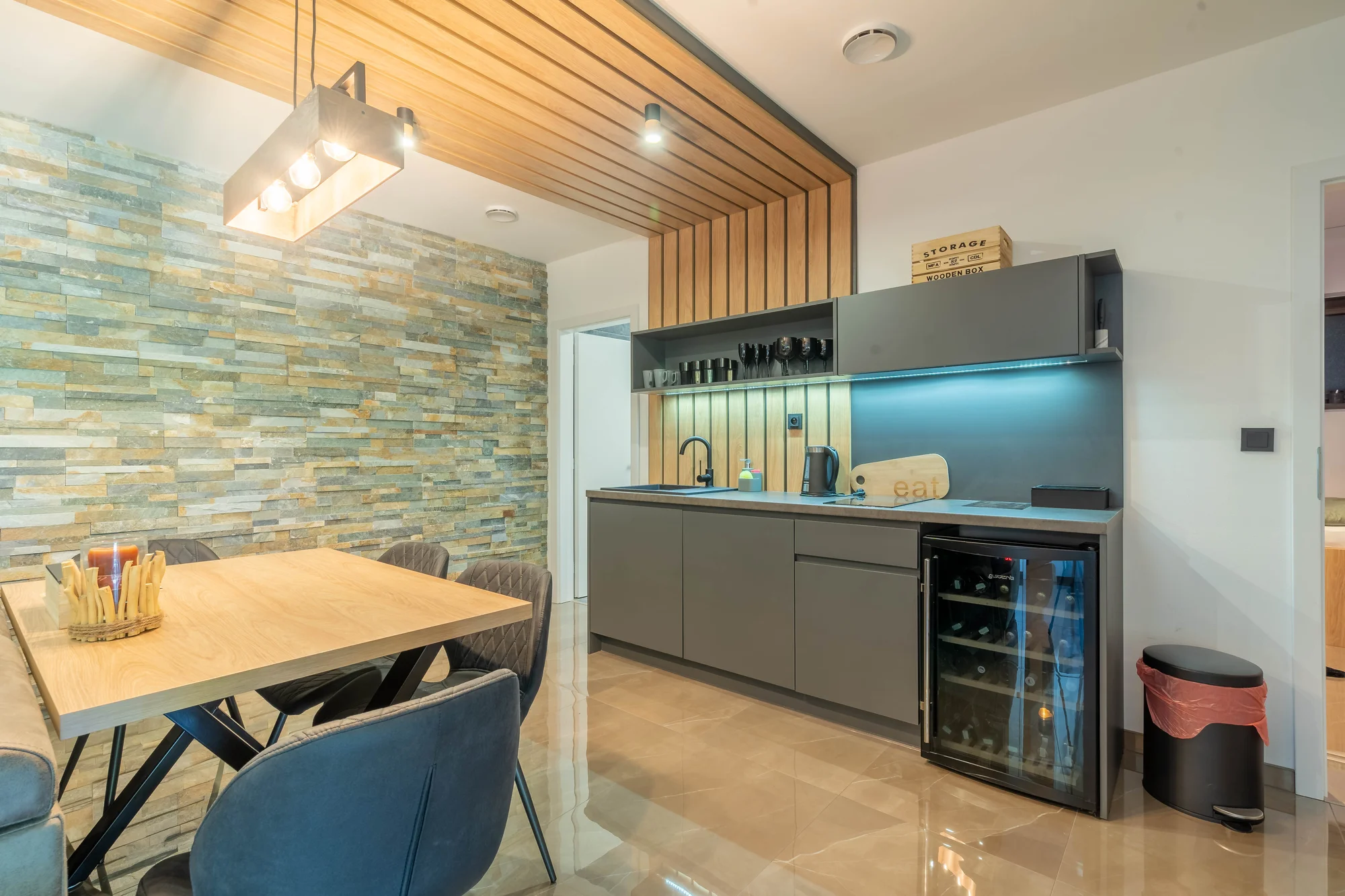 Designově zařízený dům s wellness jen pro vás: 2 ložnice, vířivka, sauna a kapacita až 6 osob