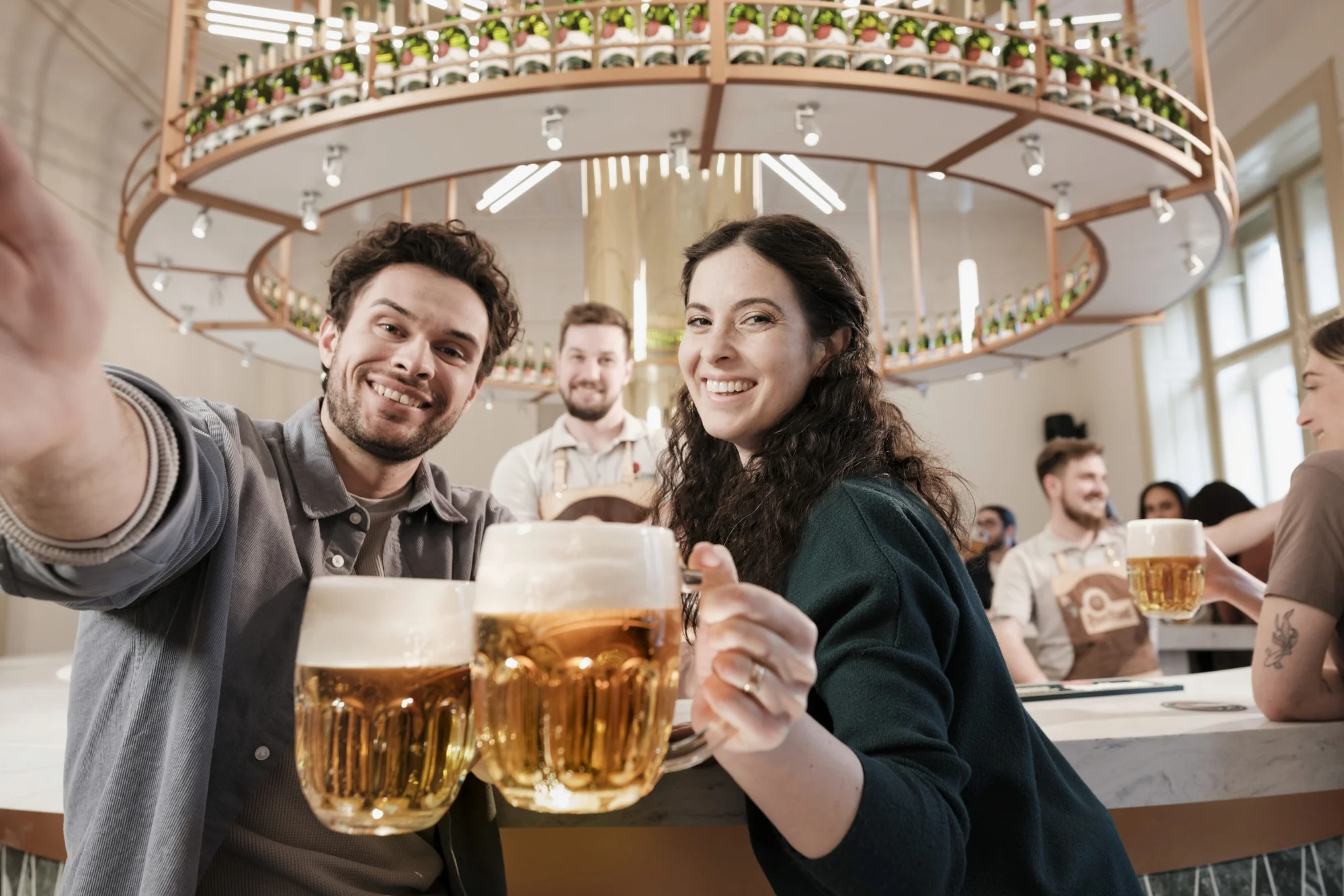 Zažijte příběh piva všemi smysly: interaktivní expozice Pilsner Urquell Experience v Praze