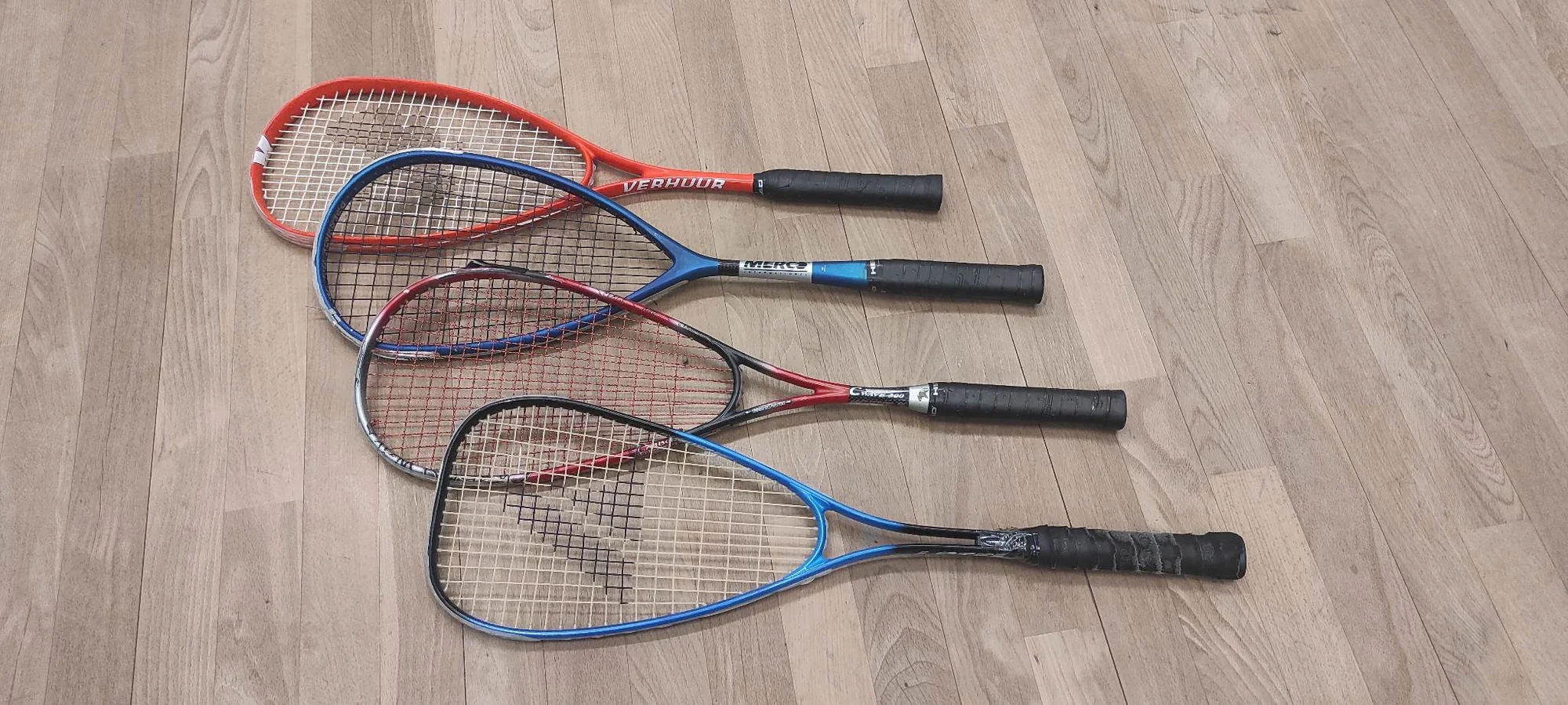 Sportovní zábava: hodinový pronájem kurtu na squash bez limitu hráčů