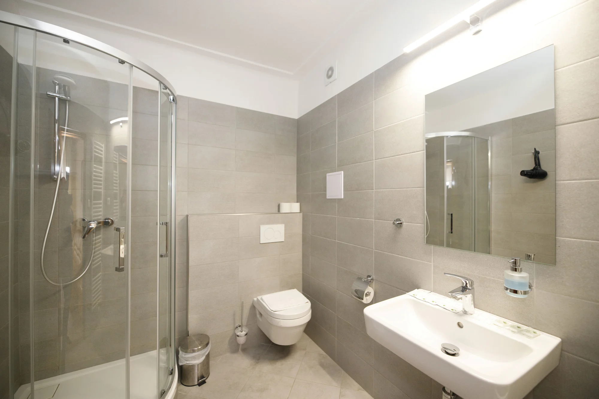 Pobyt se snídaní a lahví vína v srdci Českého Krumlova: pokoj nebo apartmán až pro 5 osob