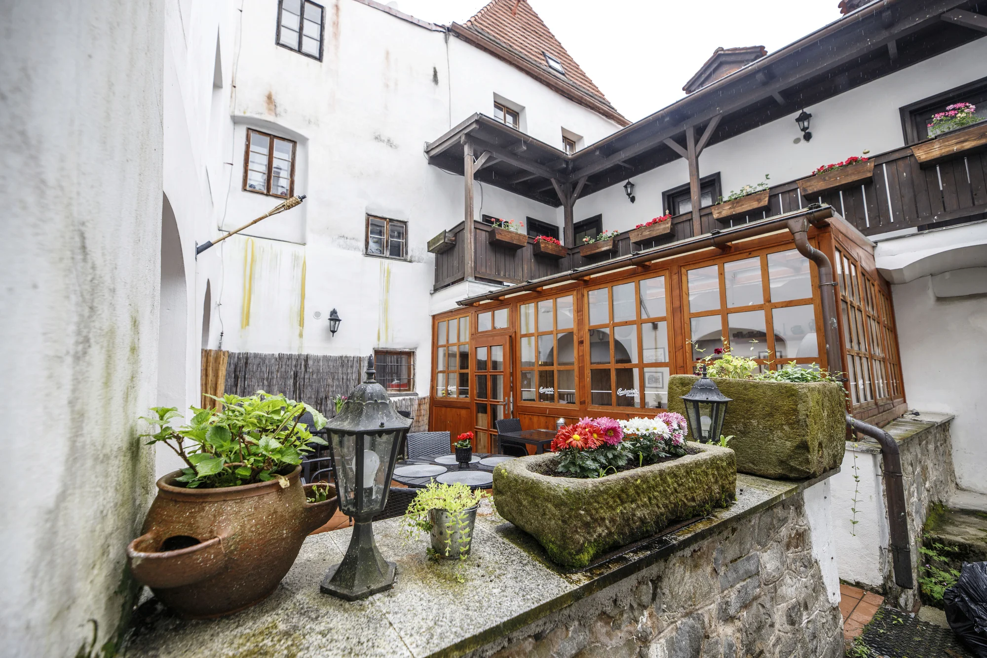 Pobyt se snídaní a lahví vína v srdci Českého Krumlova: pokoj nebo apartmán až pro 5 osob