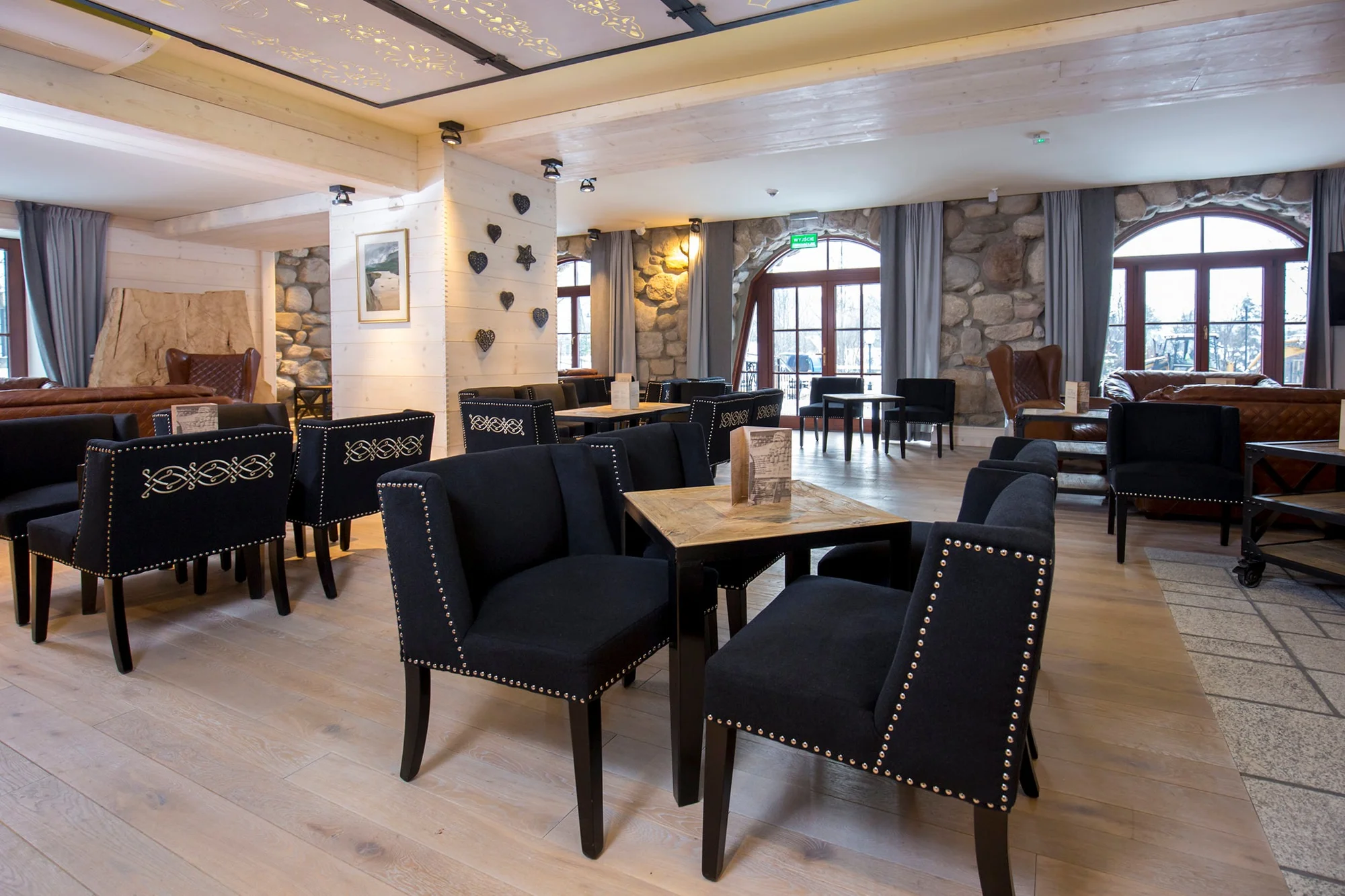 Luxusní 5* hotel v centru Zakopaného: neomezený wellness se saunami i vířivkami, polopenze