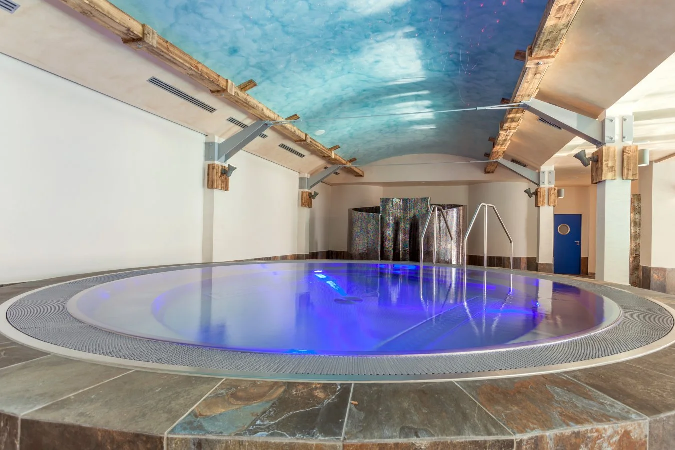 Wellness pobyt v Malých Beskydech: snídaně či polopenze, bazén, sauny, vířivka i venkovní atrakce