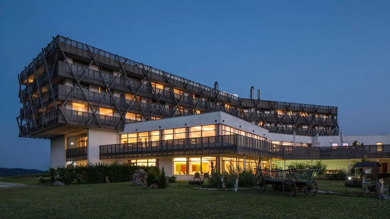 Luxusní wellness pobyt v moderním adult only hotelu: saunové rituály a all inclusive