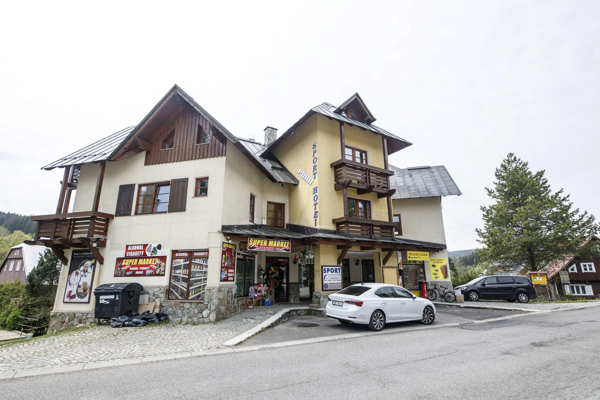 Pobyt v Harrachově: hotel v alpském stylu kousek od lanovky