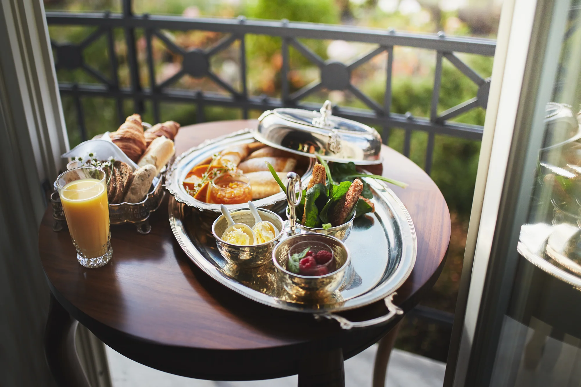 Pobyt v luxusním hotelu 20 minut autem od Katovic: snídaně, vouchery do restaurace, hodina wellness se saunou a vířivkou