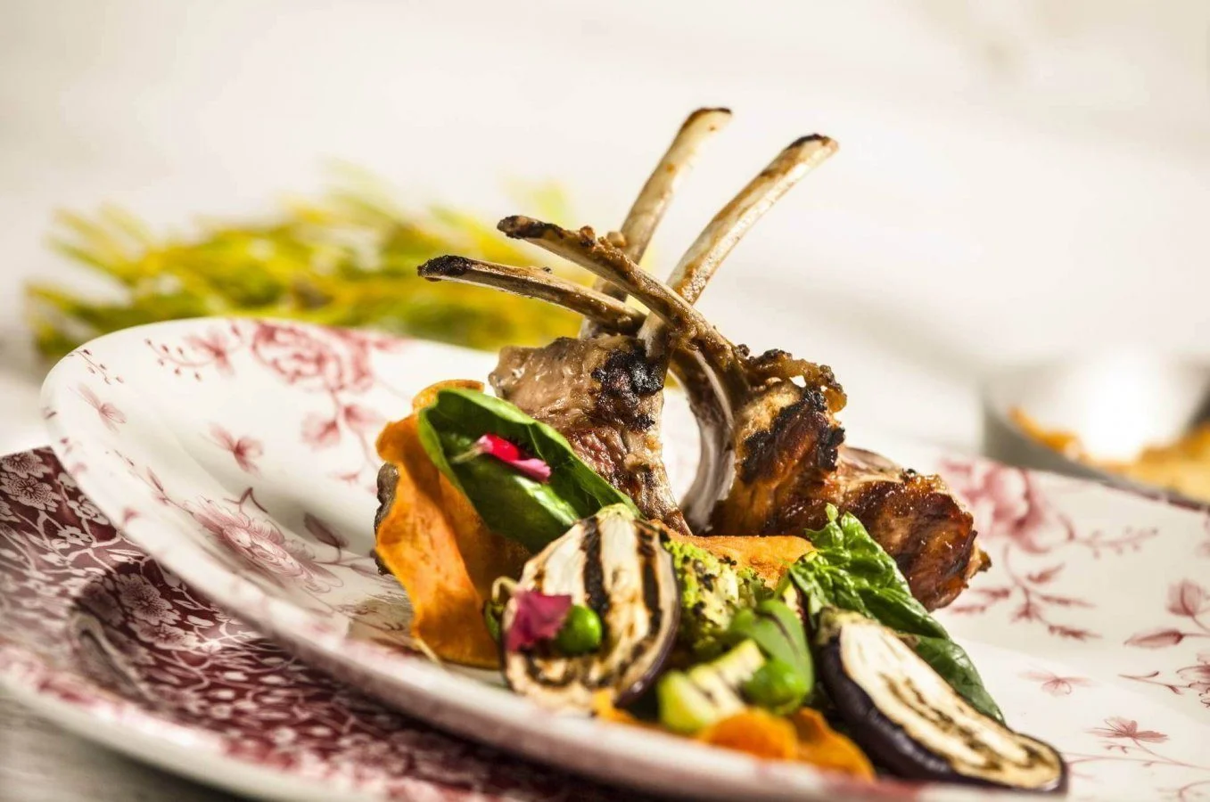 Pobyt v luxusním hotelu 20 minut autem od Katovic: snídaně, vouchery do restaurace, hodina wellness se saunou a vířivkou