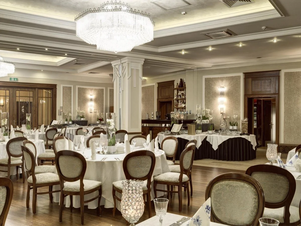 Pobyt v luxusním hotelu 20 minut autem od Katovic: snídaně, vouchery do restaurace, hodina wellness se saunou a vířivkou
