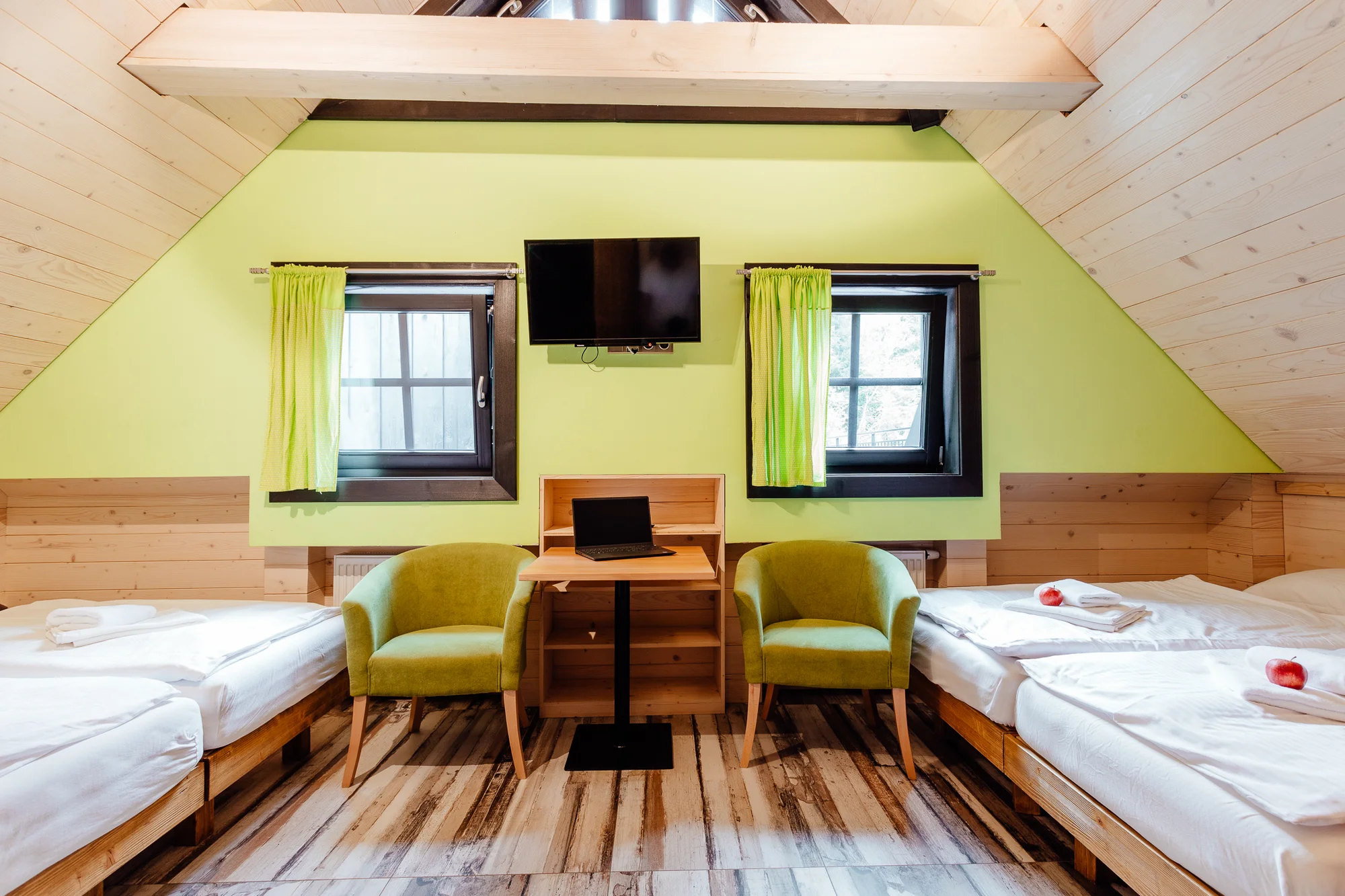 Zážitkový pobyt v tradiční dřevěnici v Malé Fatře s jídlem, wellness i adventure golfem