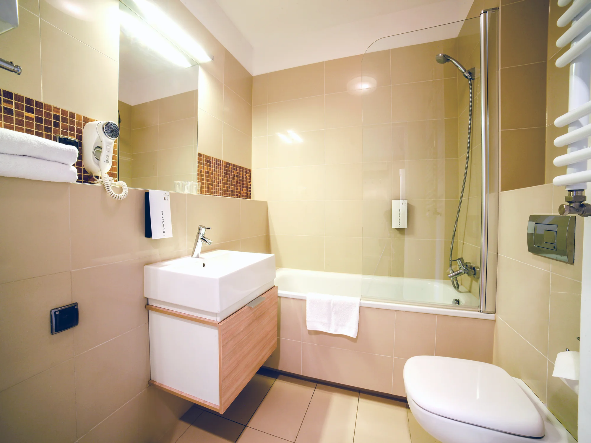Pobyt s polopenzí a neomezeným wellness u Baltu: ubytování v prostorném studiu či apartmánu 100 m od moře