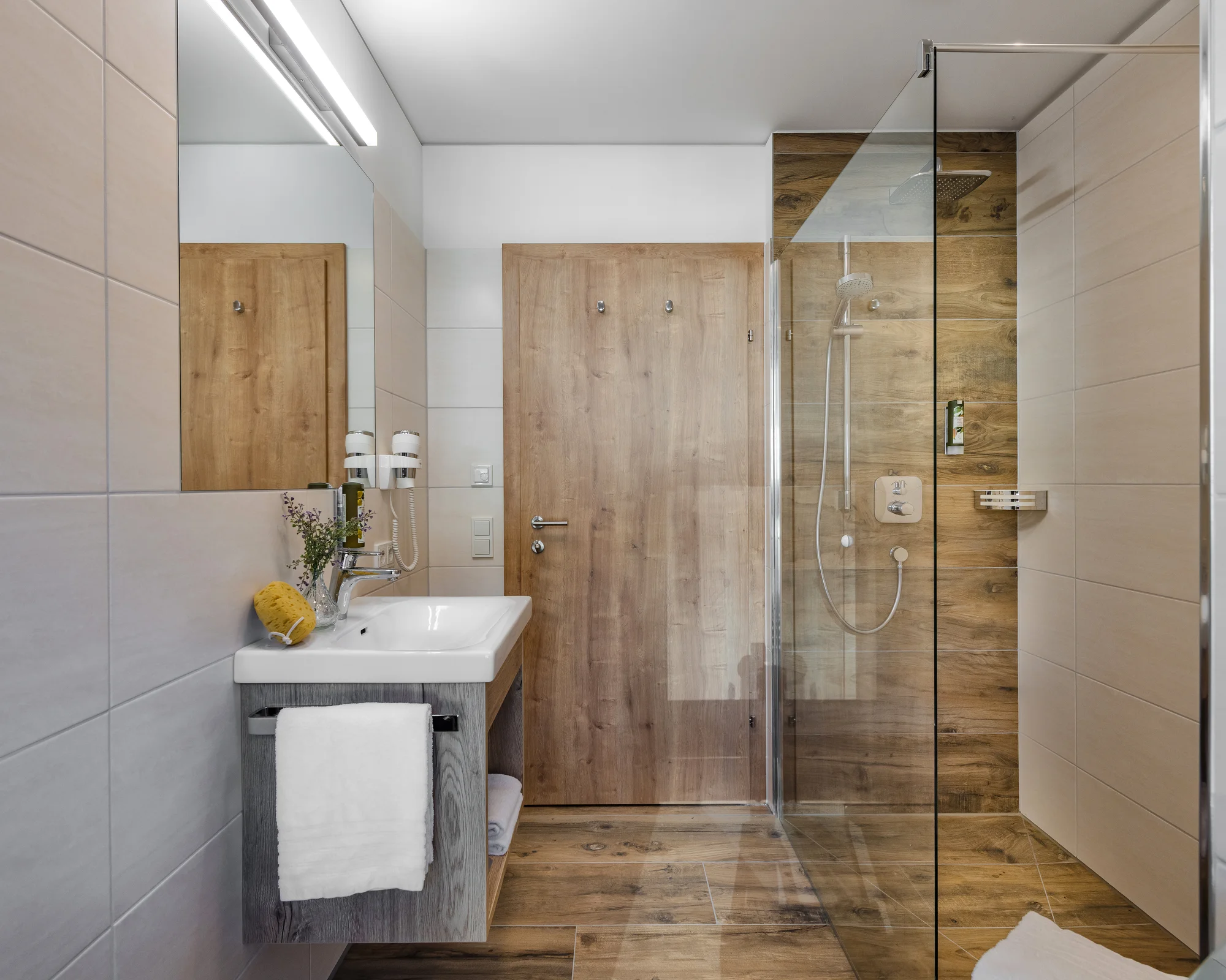 Rakouské Alpy: moderní apartmán s kuchyňkou a turistická karta plná slev