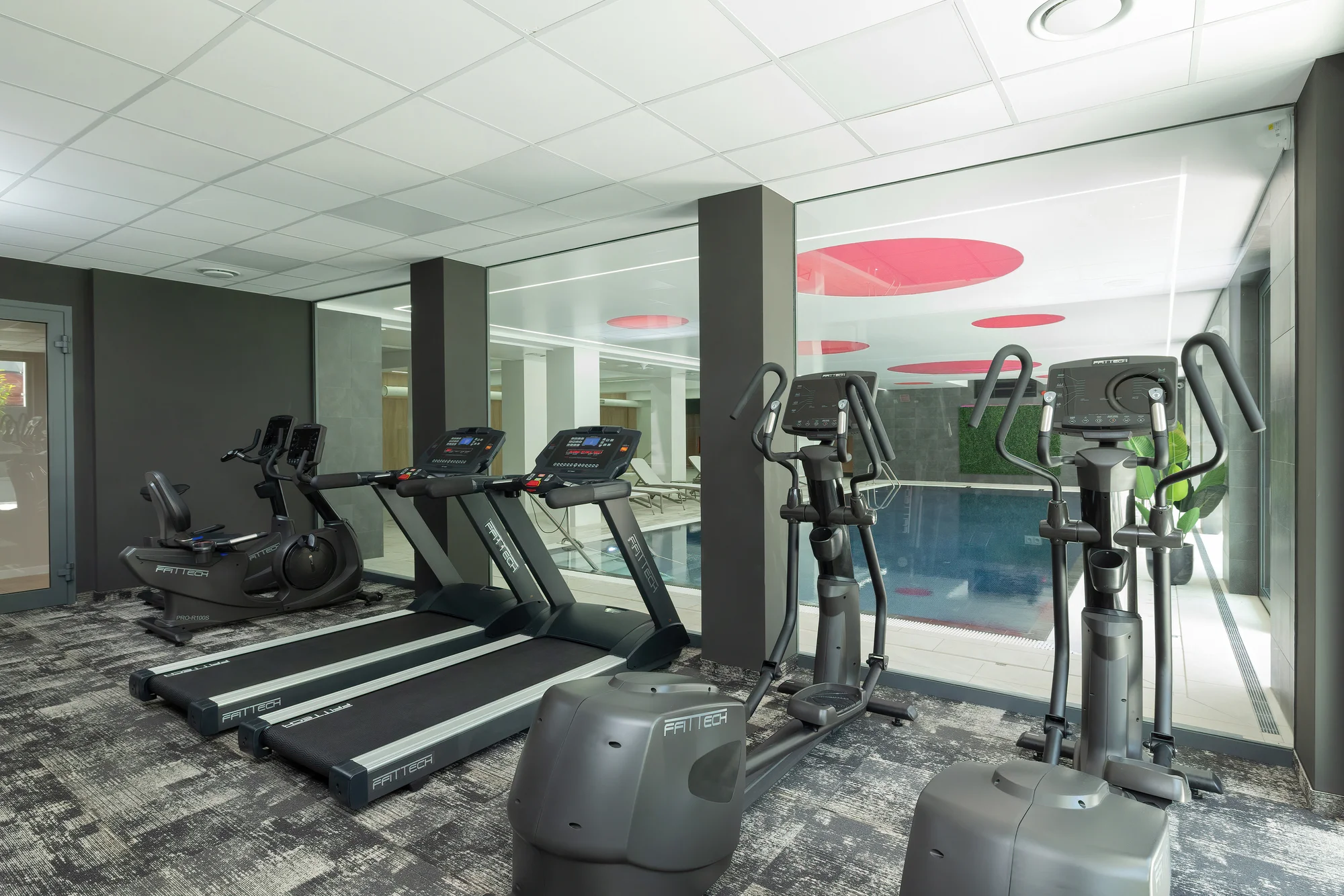Baltský resort u pláže v Pobierowo: polopenze, neomezený wellness i zábava pro děti