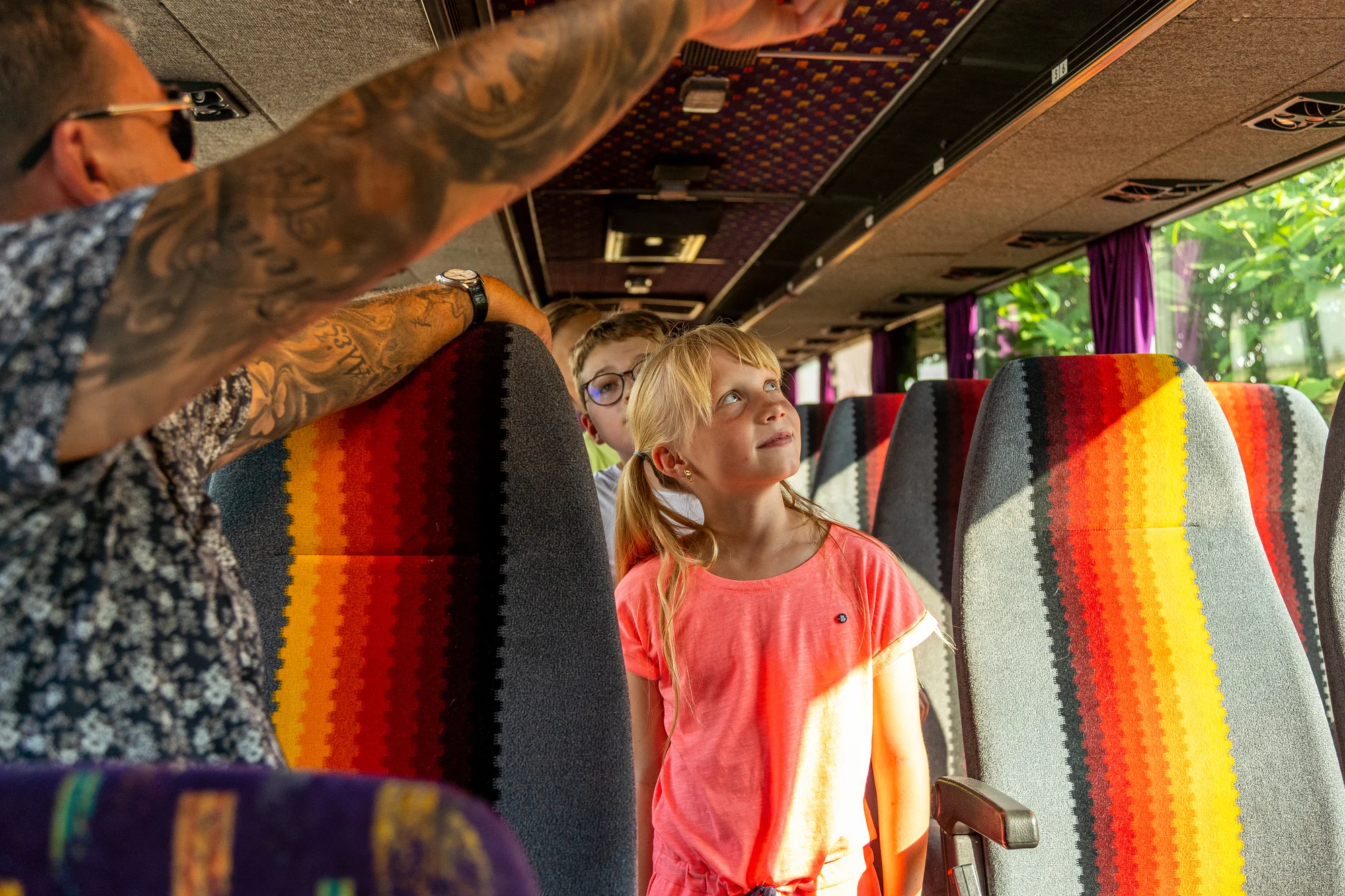 Zážitkové jízdy pro děti: autobus i osobní a nákladní auto