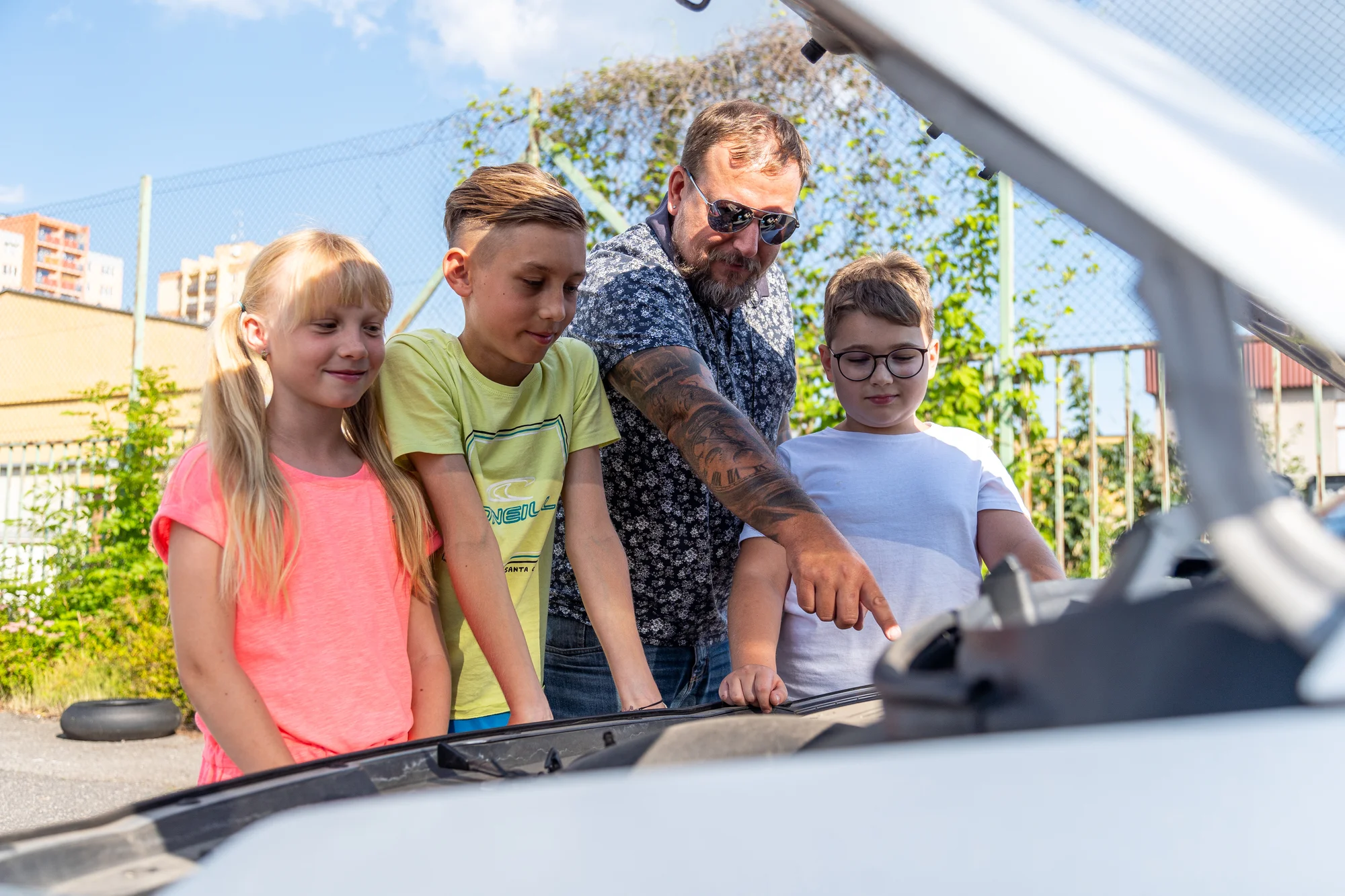 Zážitkové jízdy pro děti: autobus i osobní a nákladní auto