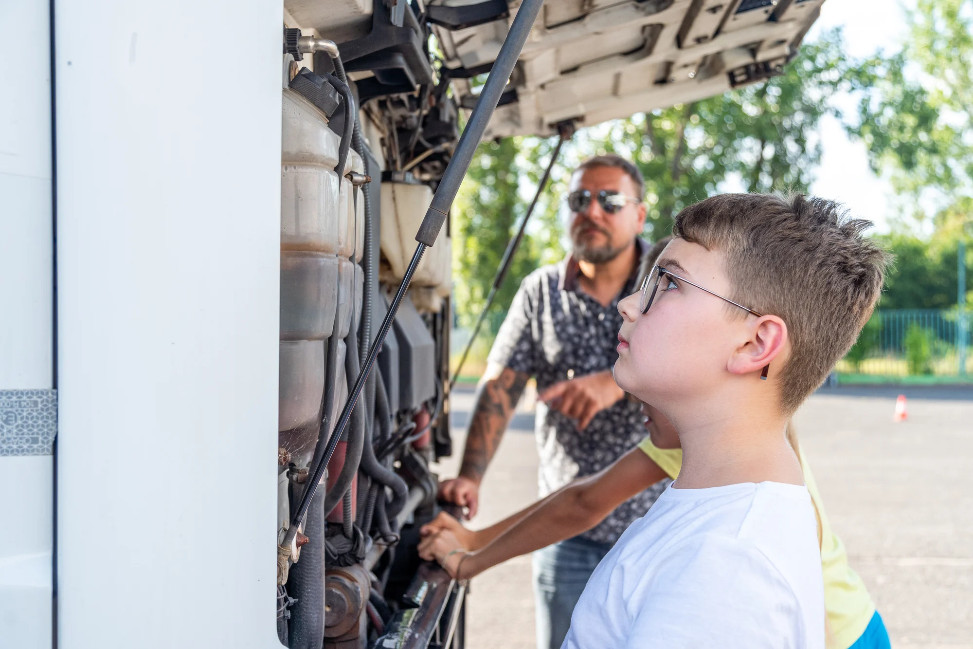 Zážitkové jízdy pro děti: autobus i osobní a nákladní auto
