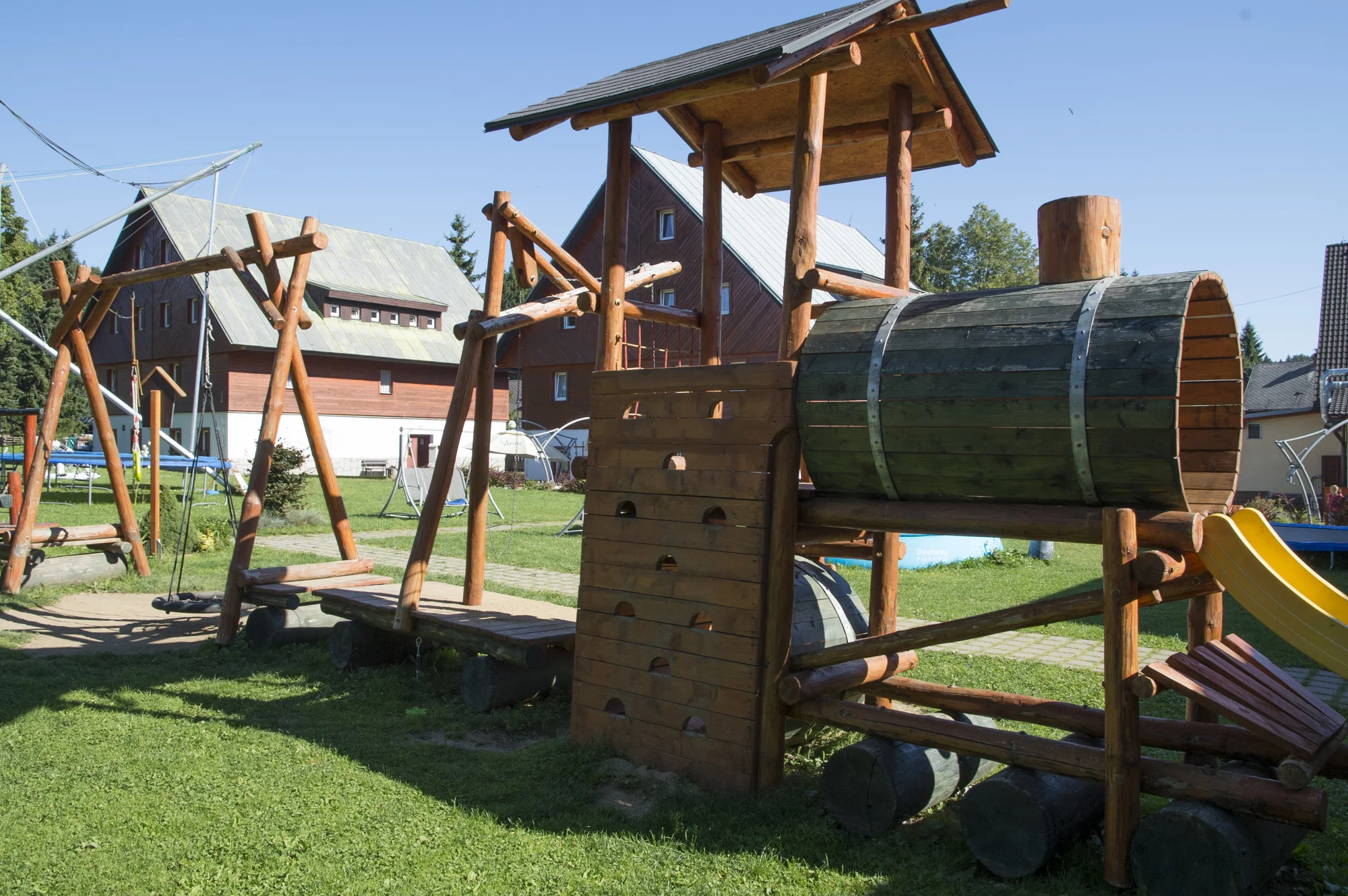 Penzion u Ramzové pro rodinu či partu: snídaně či polopenze, sportovní vyžití i muzeum