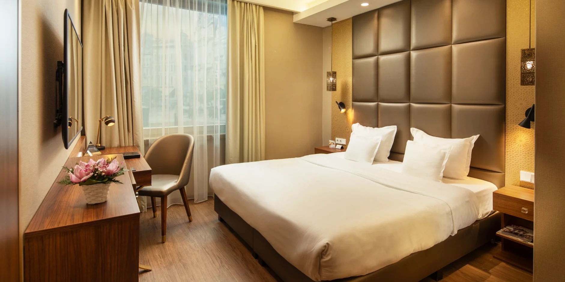 Relax v centru Budapešti: Continental Hotel se snídaněmi a neomezeným wellness
