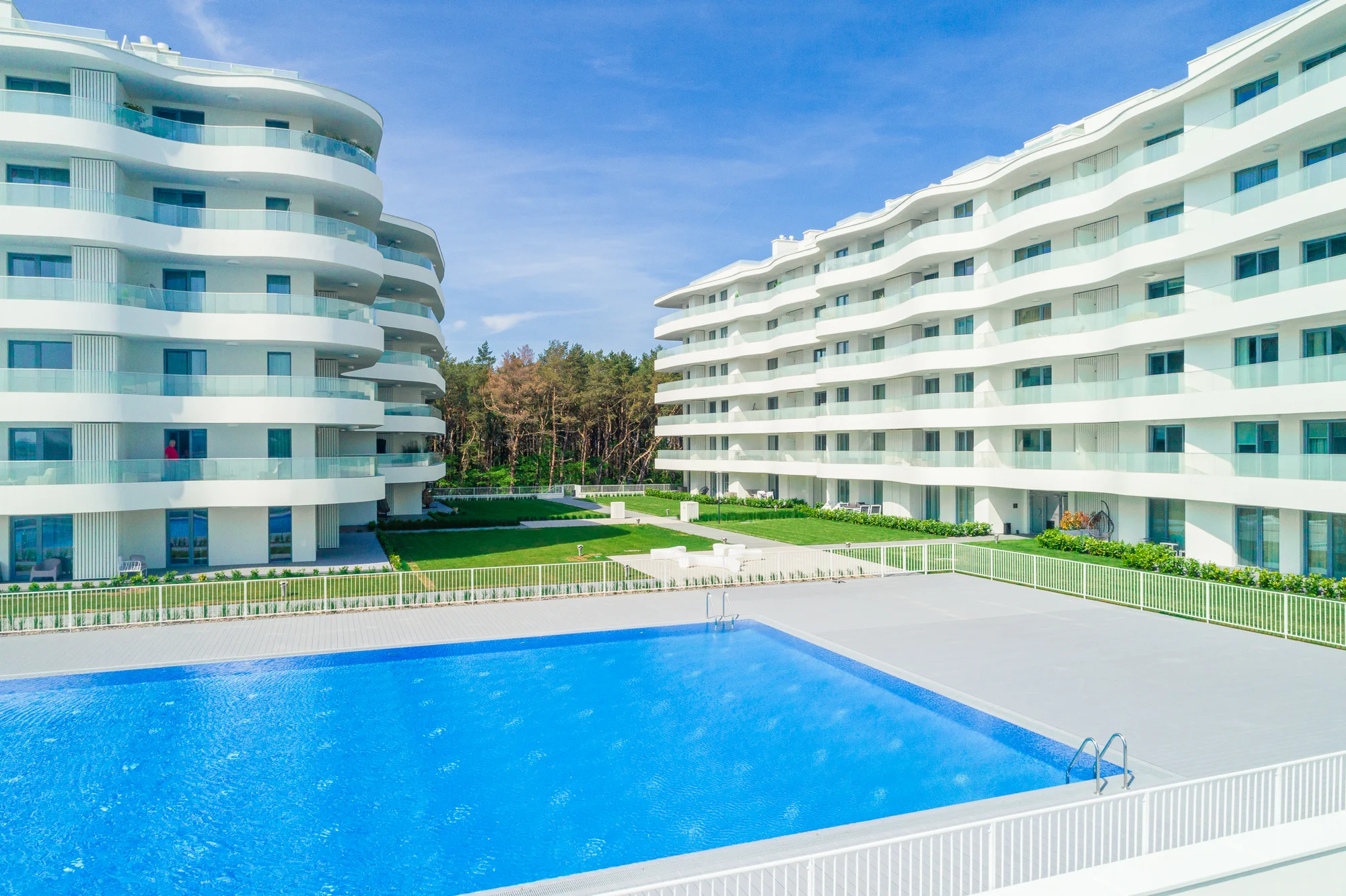 Nové krásné apartmány u Baltského moře až pro 4 osoby: mezi mořem a jezerem, v létě bazén