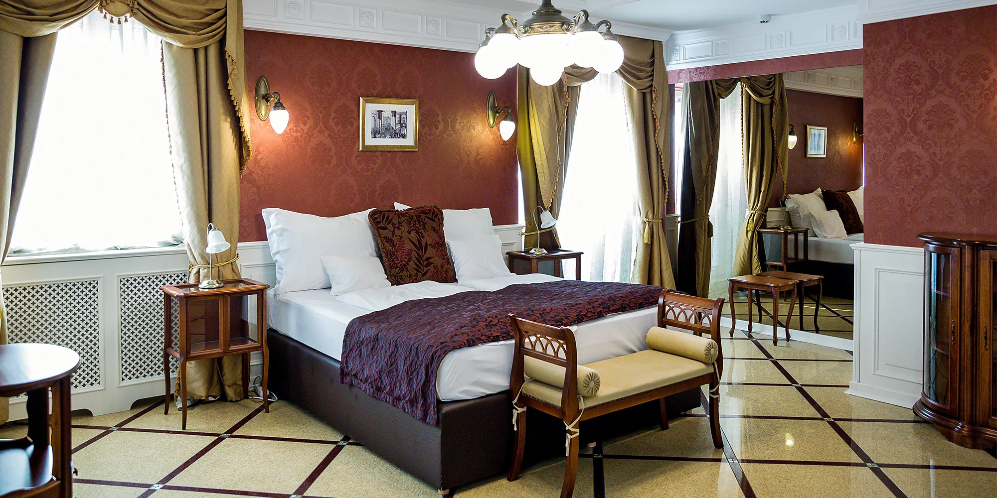 Adult friendly hotel v historickém centru města Eger: snídaně či polopenze, neomezeným wellness, bazén