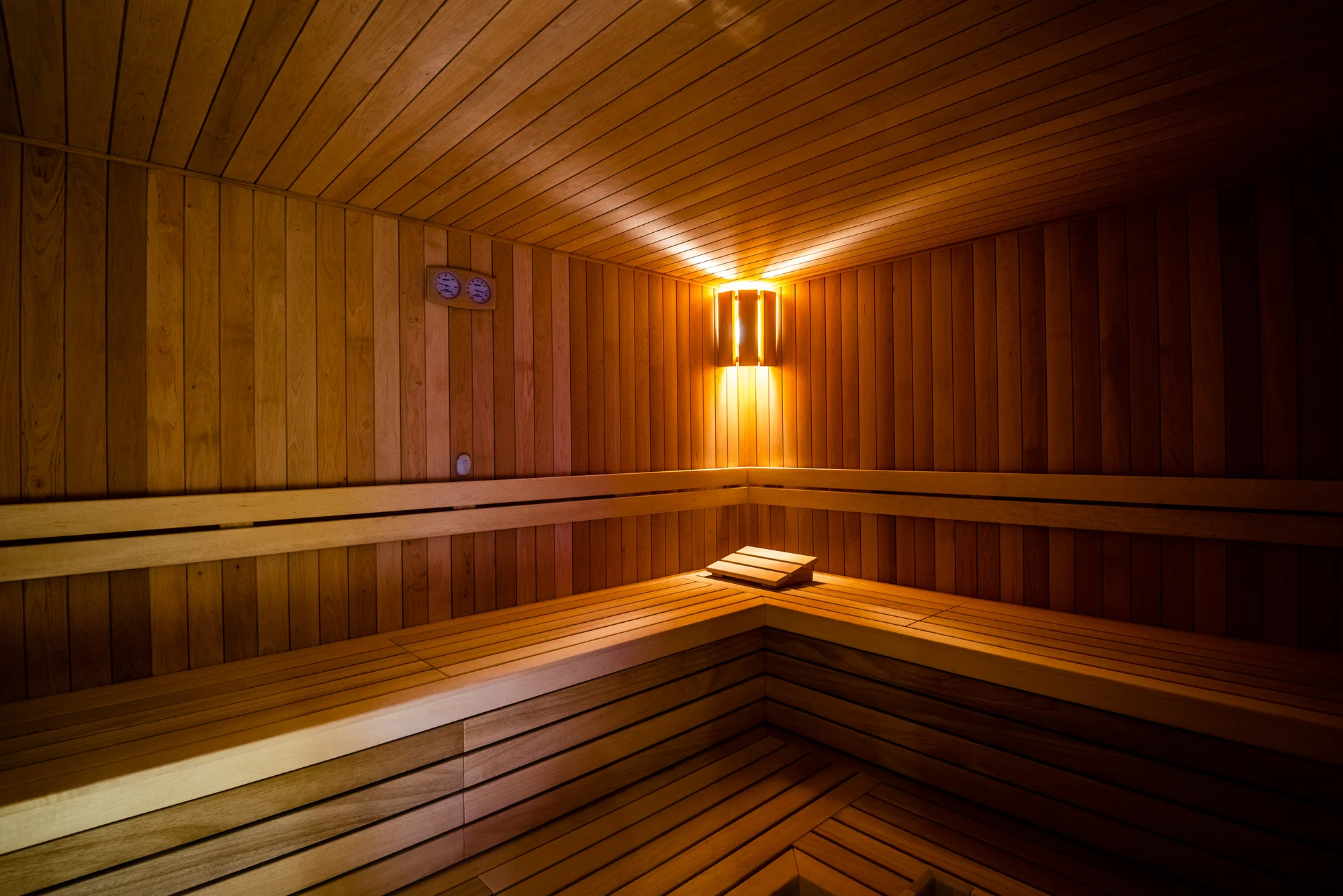 Relax ve vířivce i sauně: privátní wellness pro dva v penzionu s výhledem na Čertovy skály