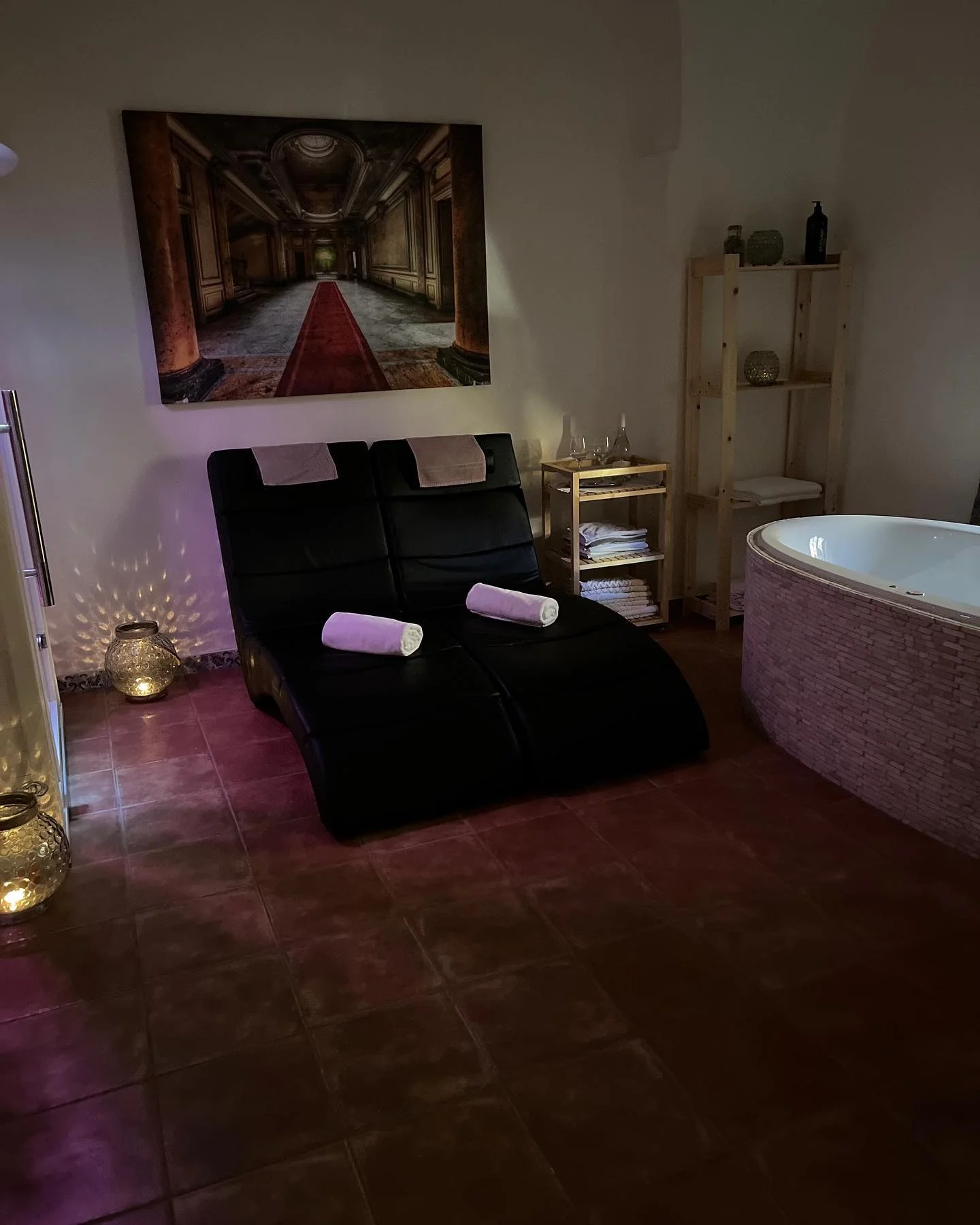 Královský relax v privátním wellness pro 2-6 osob: koupel, sauna i lahev sektu