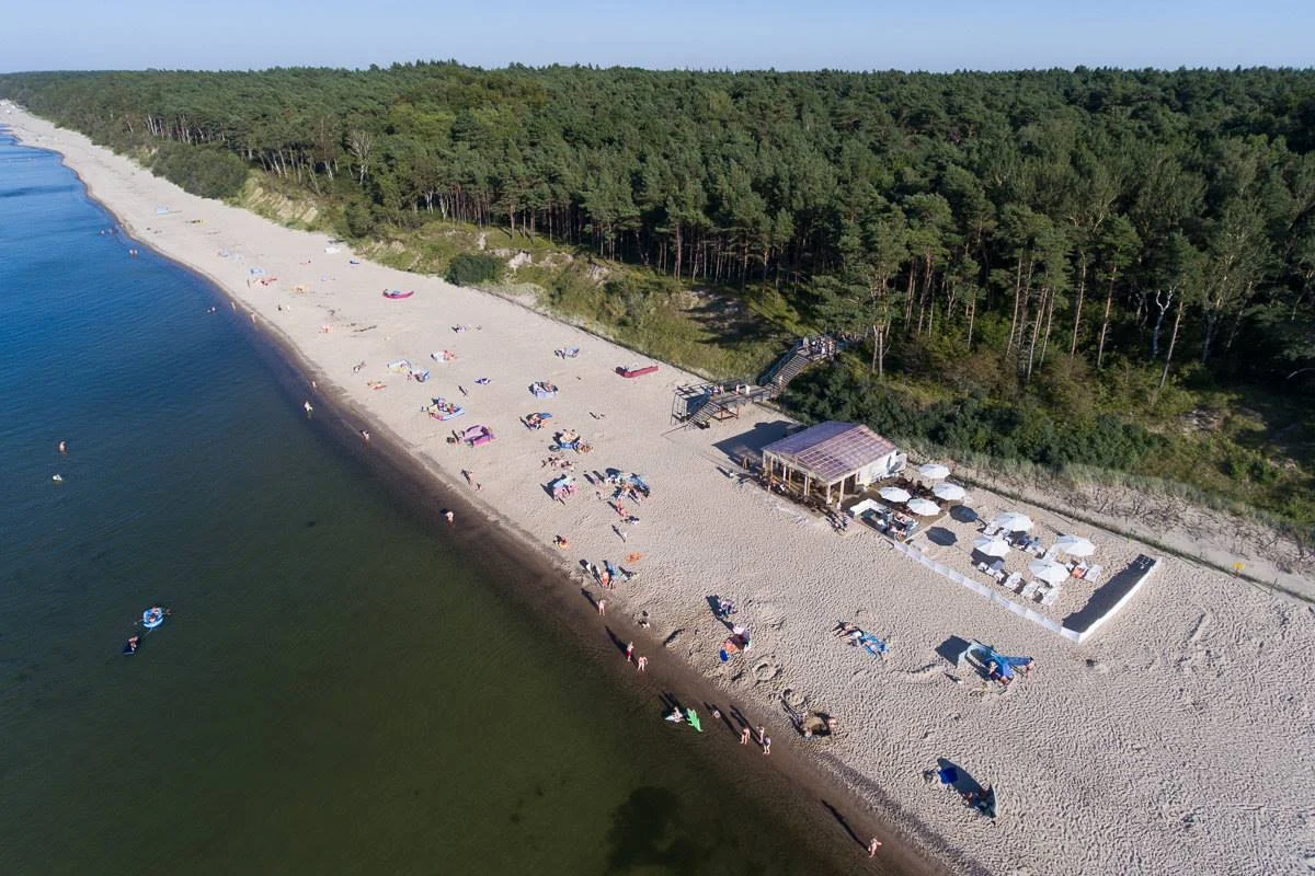 Baltský resort u pláže v Pobierowo: polopenze, neomezený wellness i zábava pro děti