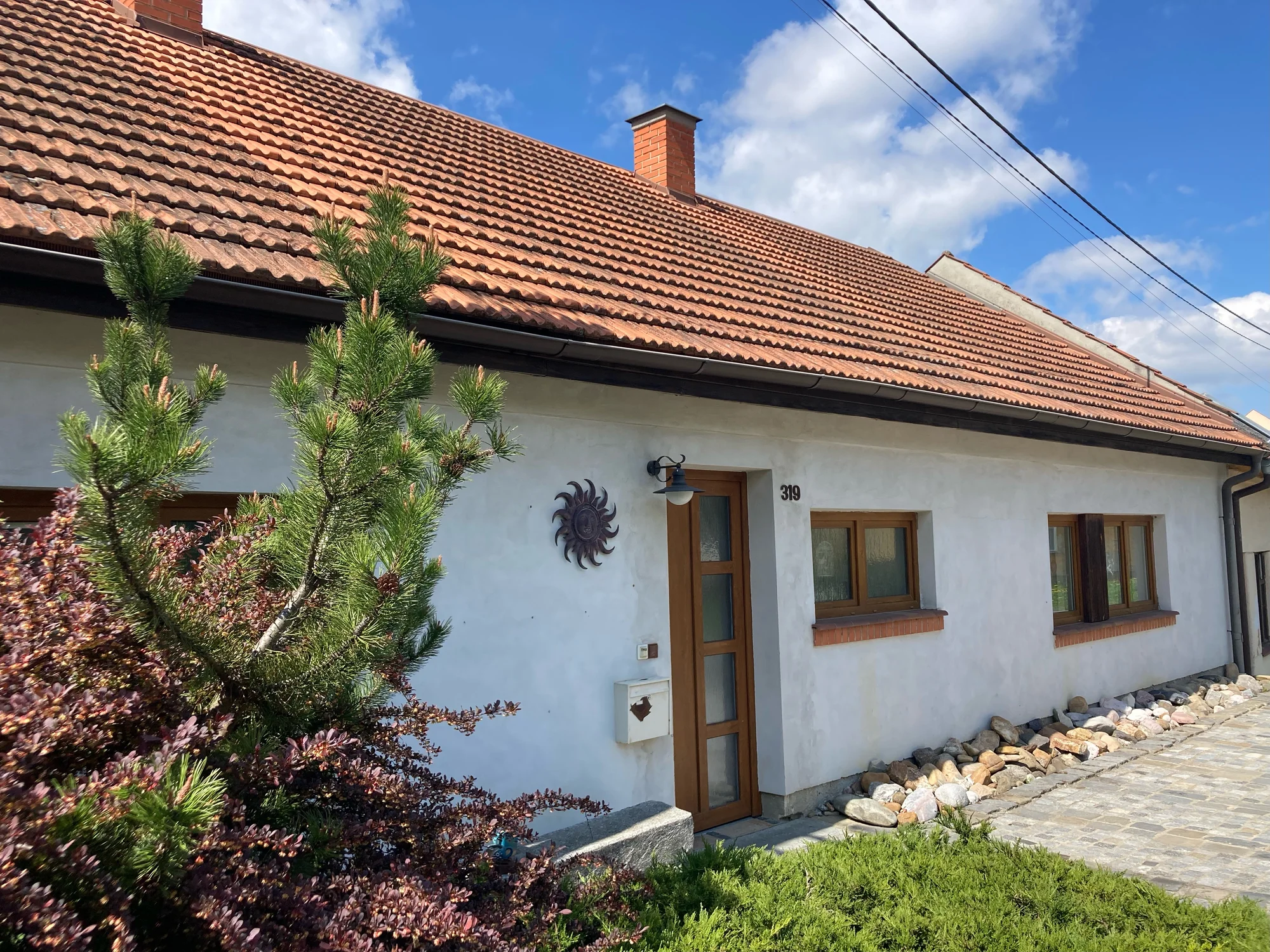 Rekreační dům až pro 10 os. pod Chřiby na Moravě: 4 ložnice, dětská herna, 2 koupelny, zahrada s grilem
