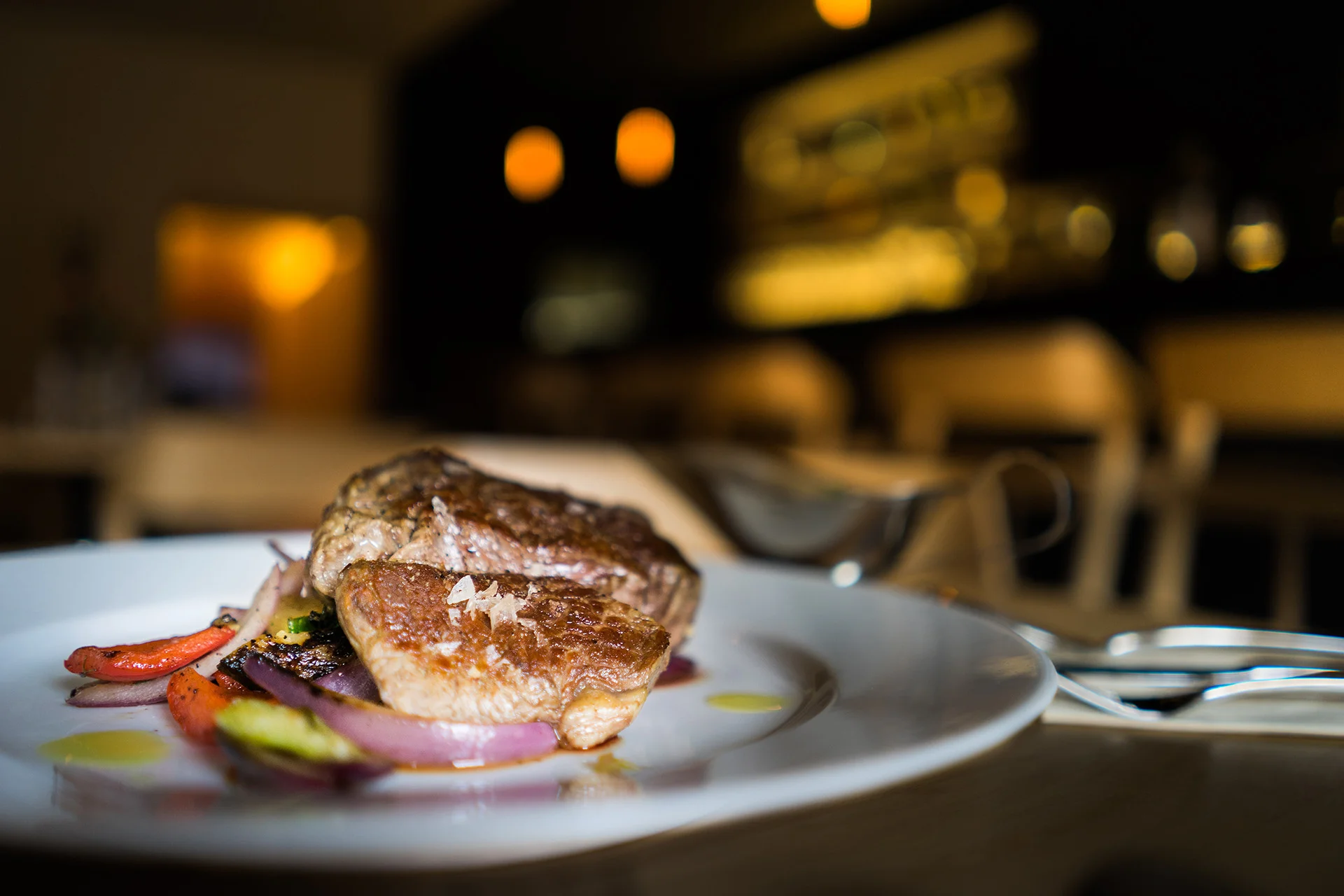 Krásný penzion v centru Litomyšle: snídaně do pokoje, moderní restaurace a výhled na Piaristický chrám