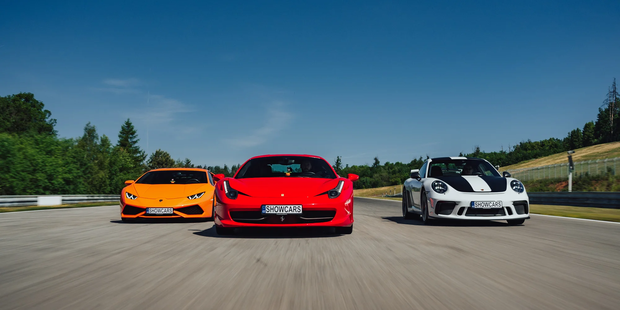 Exclusive VIP driving day: jízda na velkém závodním okruhu v Mostě v Lamborghini, Ferrari, McLarenu nebo Porsche