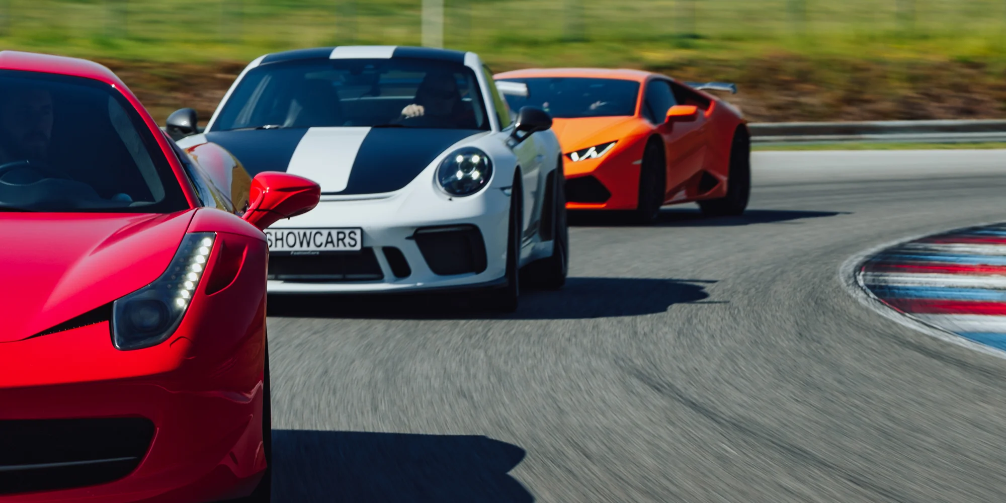 Exclusive VIP driving day: jízda na velkém závodním okruhu v Mostě v Lamborghini, Ferrari, McLarenu nebo Porsche