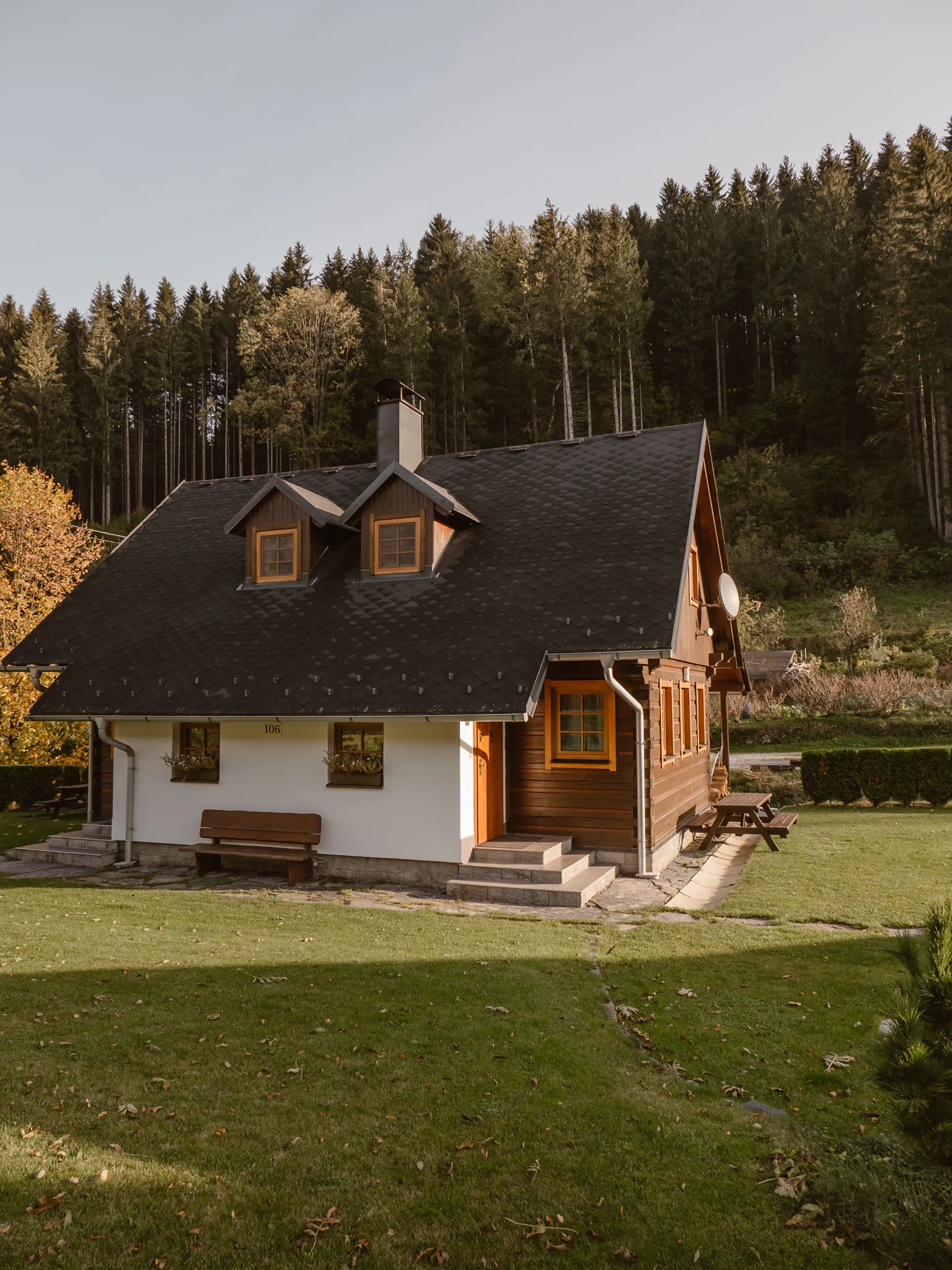 Pobyt v Jeseníkách: apartmány v roubence s koupacím wellness sudem