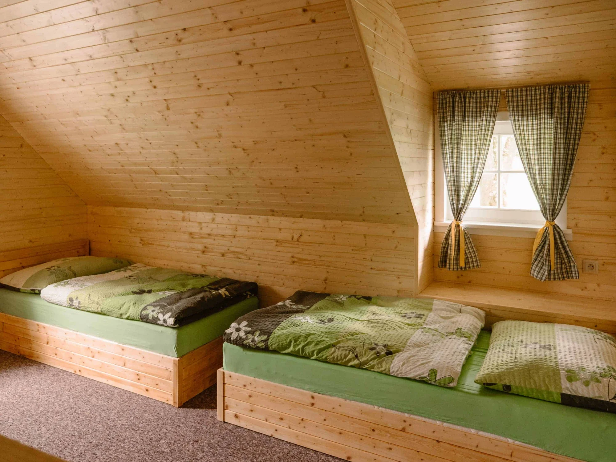 Pobyt v Jeseníkách: apartmány v roubence s koupacím wellness sudem