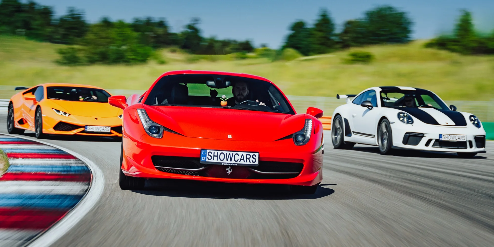 Exclusive VIP driving day: jízda na velkém závodním okruhu v Mostě v Lamborghini, Ferrari, McLarenu nebo Porsche