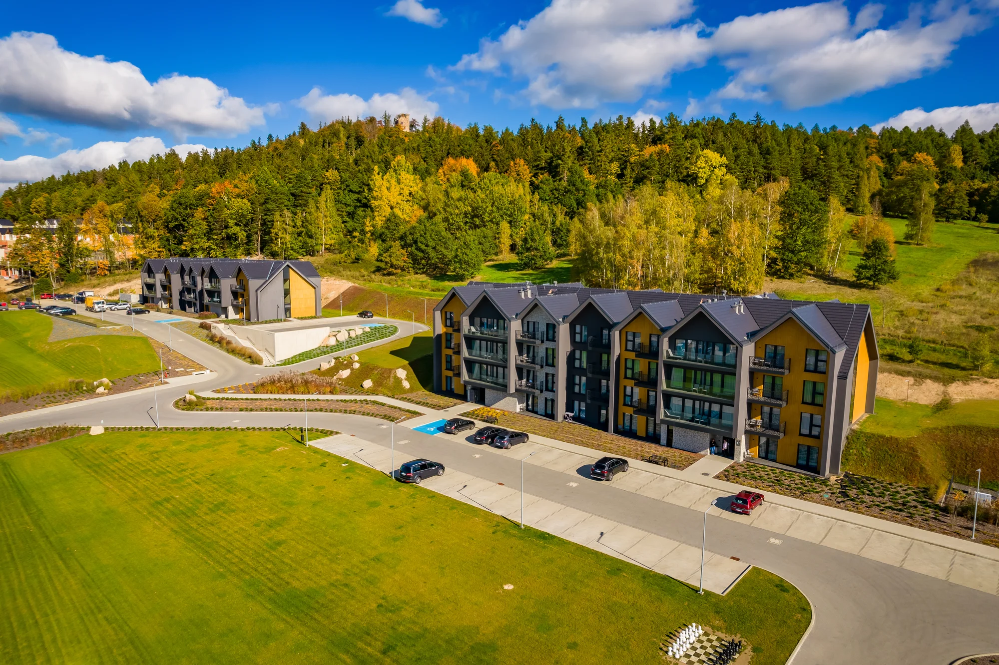 Pobyt v polských Krkonoších: apartmány u jezera Sosnówka, snídaně či polopenze a wellness