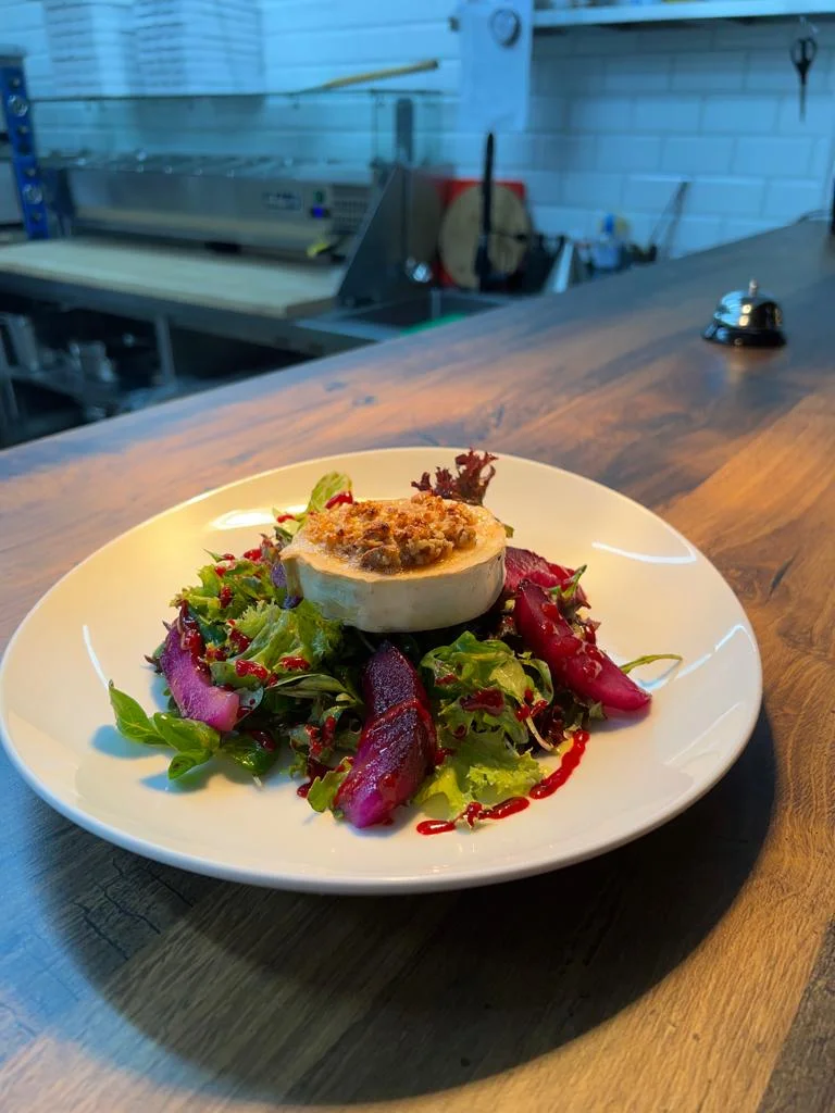 Otevřené vouchery do Daniel's Pub & Burger: 250 až 1000 Kč na burgery, pizzu, tortily i nápoje