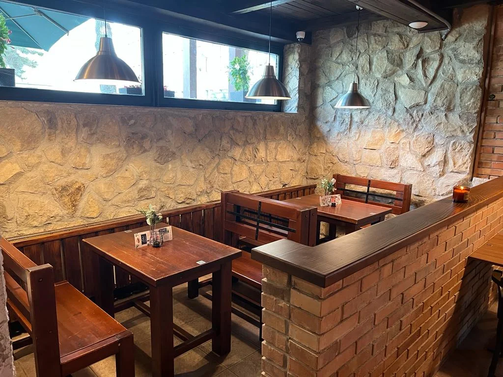 Otevřené vouchery do Daniel's Pub & Burger: 250 až 1000 Kč na burgery, pizzu, tortily i nápoje