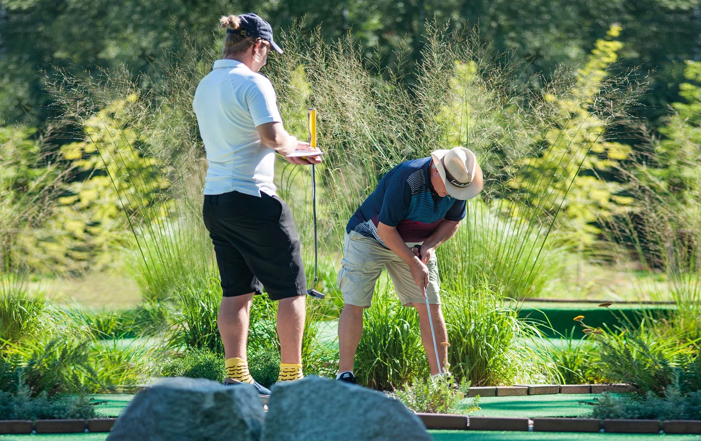 Adventure golf: spousta zábavy na čerstvém vzduchu pro dospělé, děti i celé rodiny
