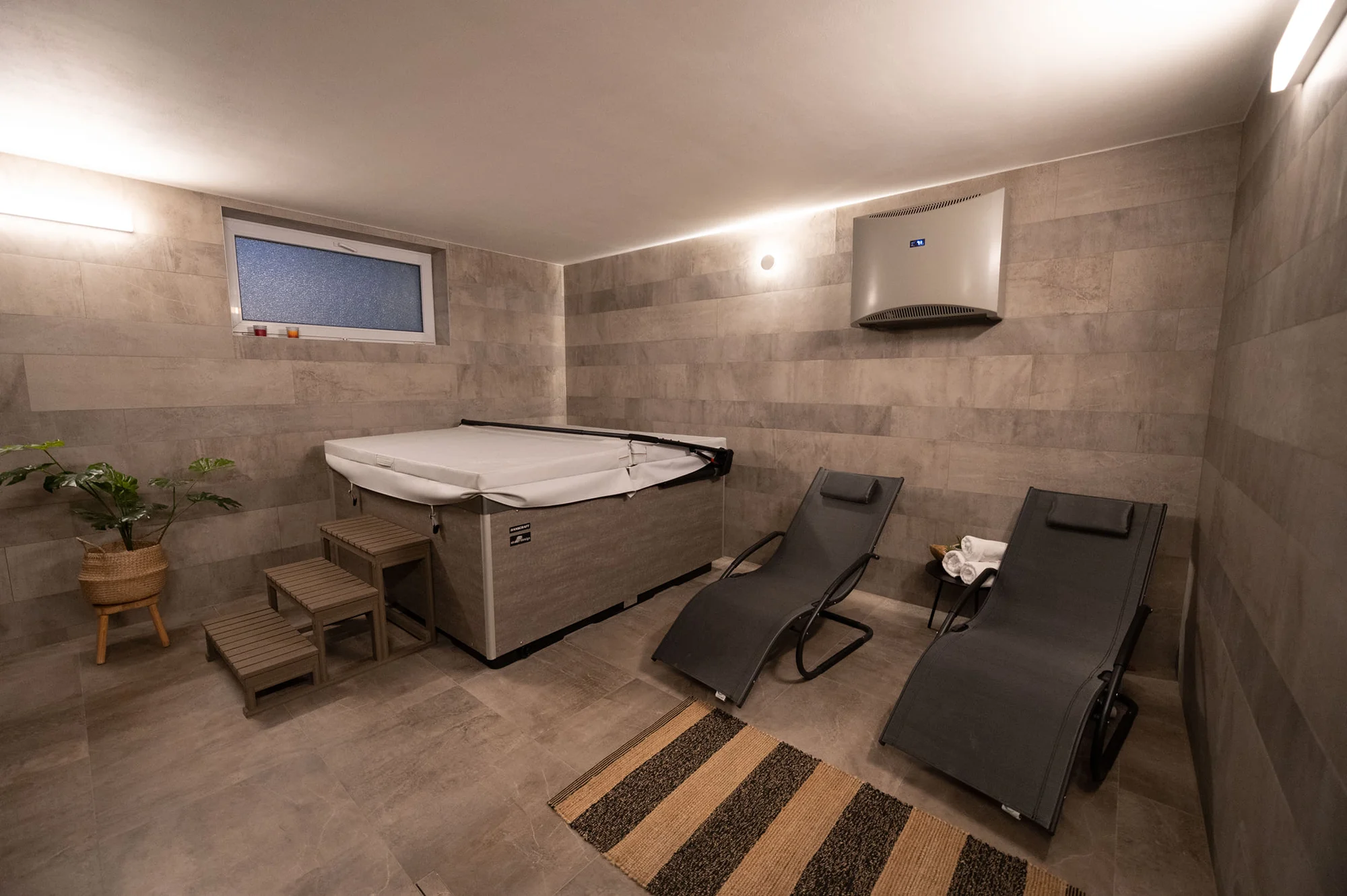Ubytování v penzionu na statku: snídaně i vstup do wellness, možnost projížďky na koni