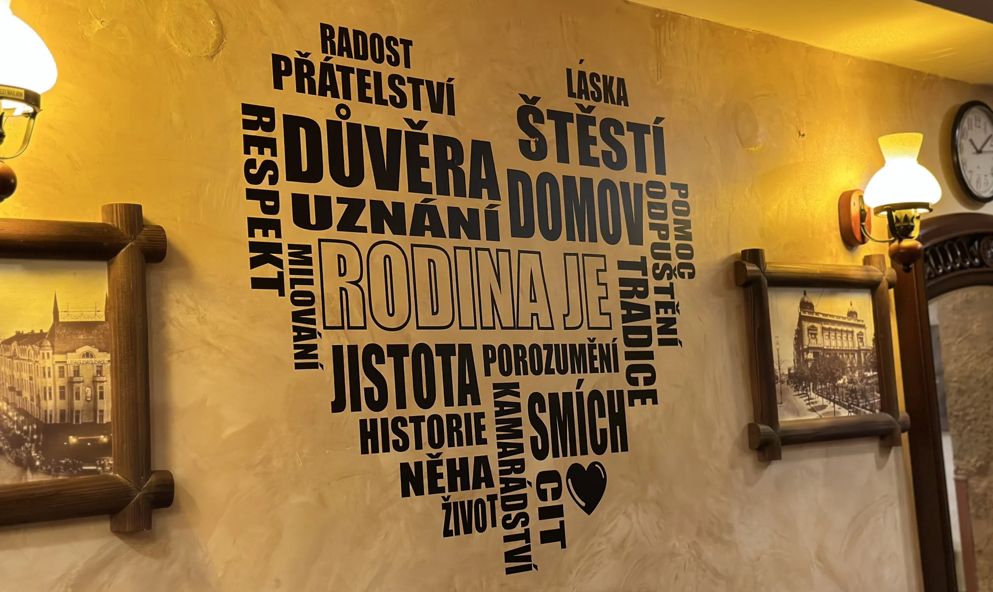 Vyhlášený kebab Can Bey: kuřecí, telecí nebo mix a k němu nealko nápoj