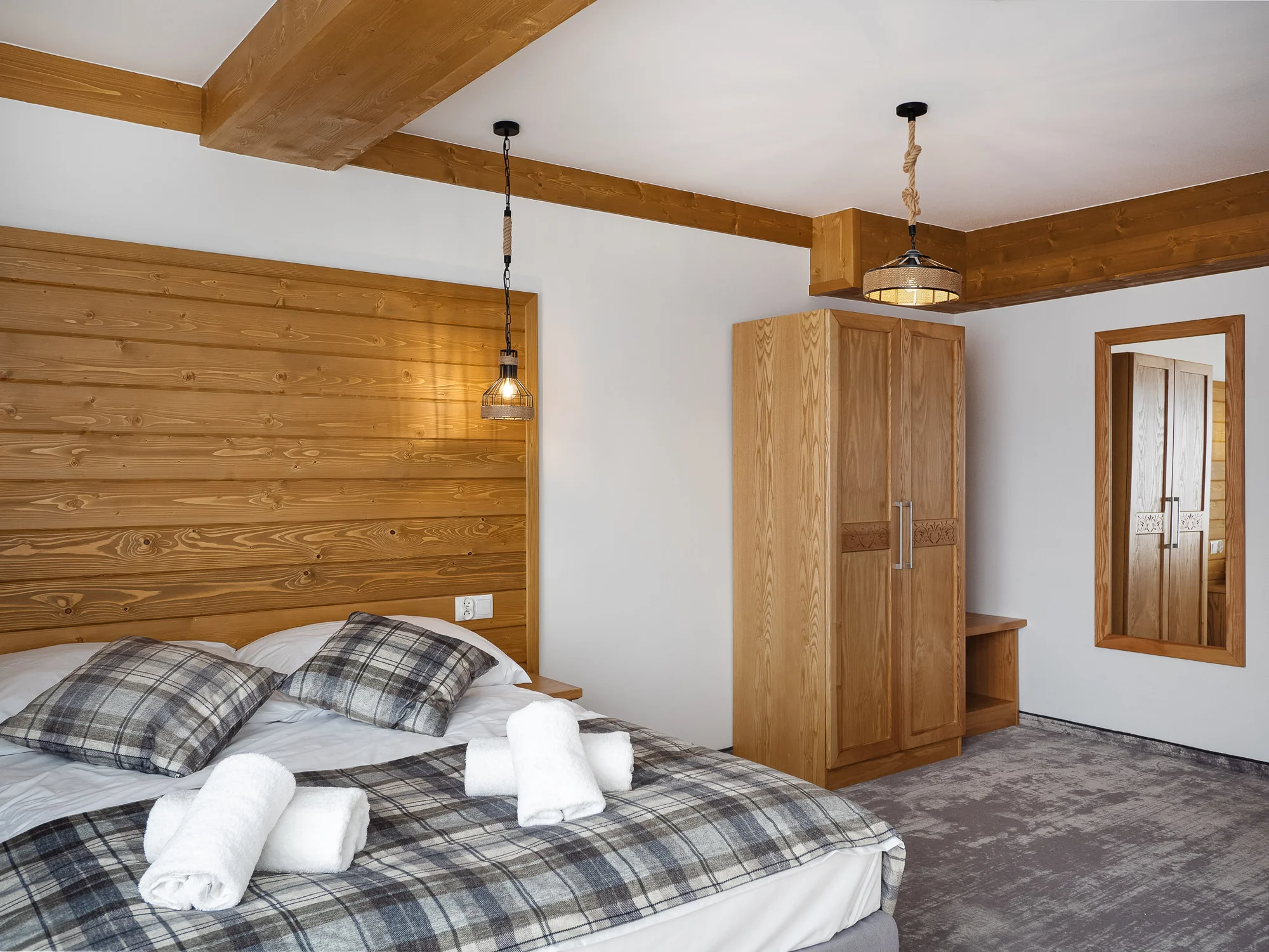 Lesní apartmány blízko aquaparku Terma Bania: privátní wellness, snídaně a slevy na zábavu