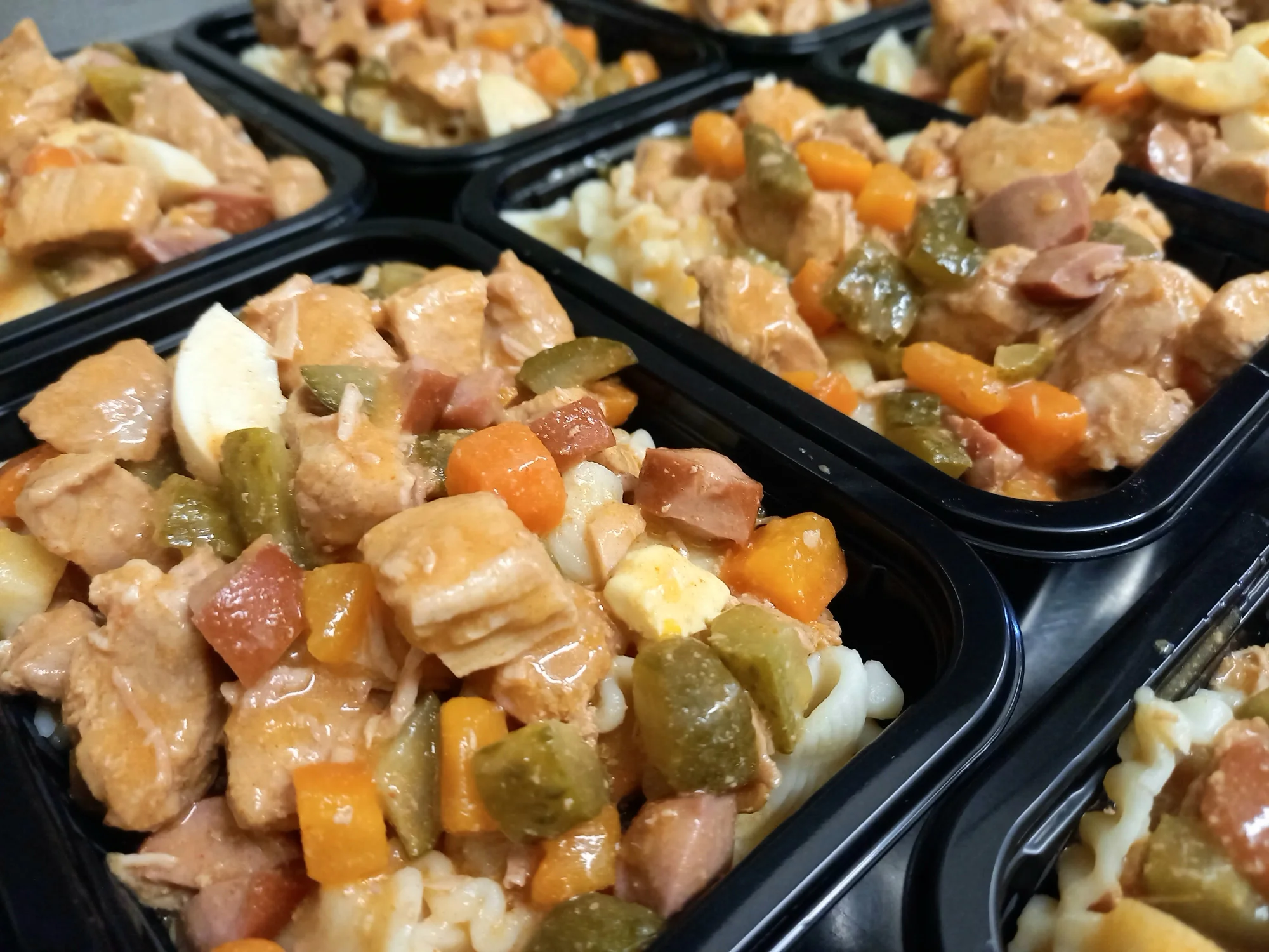 Krabičková fit dieta pro redukci váhy: na týden nebo měsíc, pro muže i ženy, 5 jídel denně