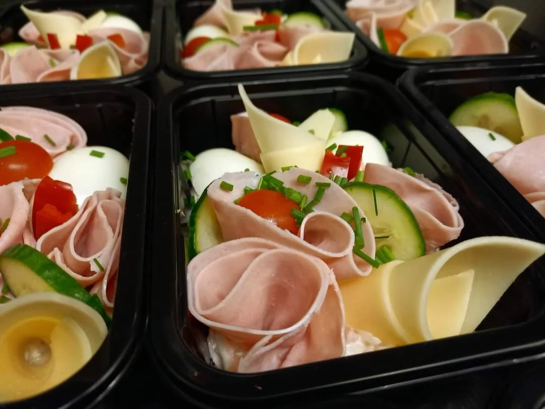 Krabičková fit dieta pro redukci váhy: na týden nebo měsíc, pro muže i ženy, 5 jídel denně