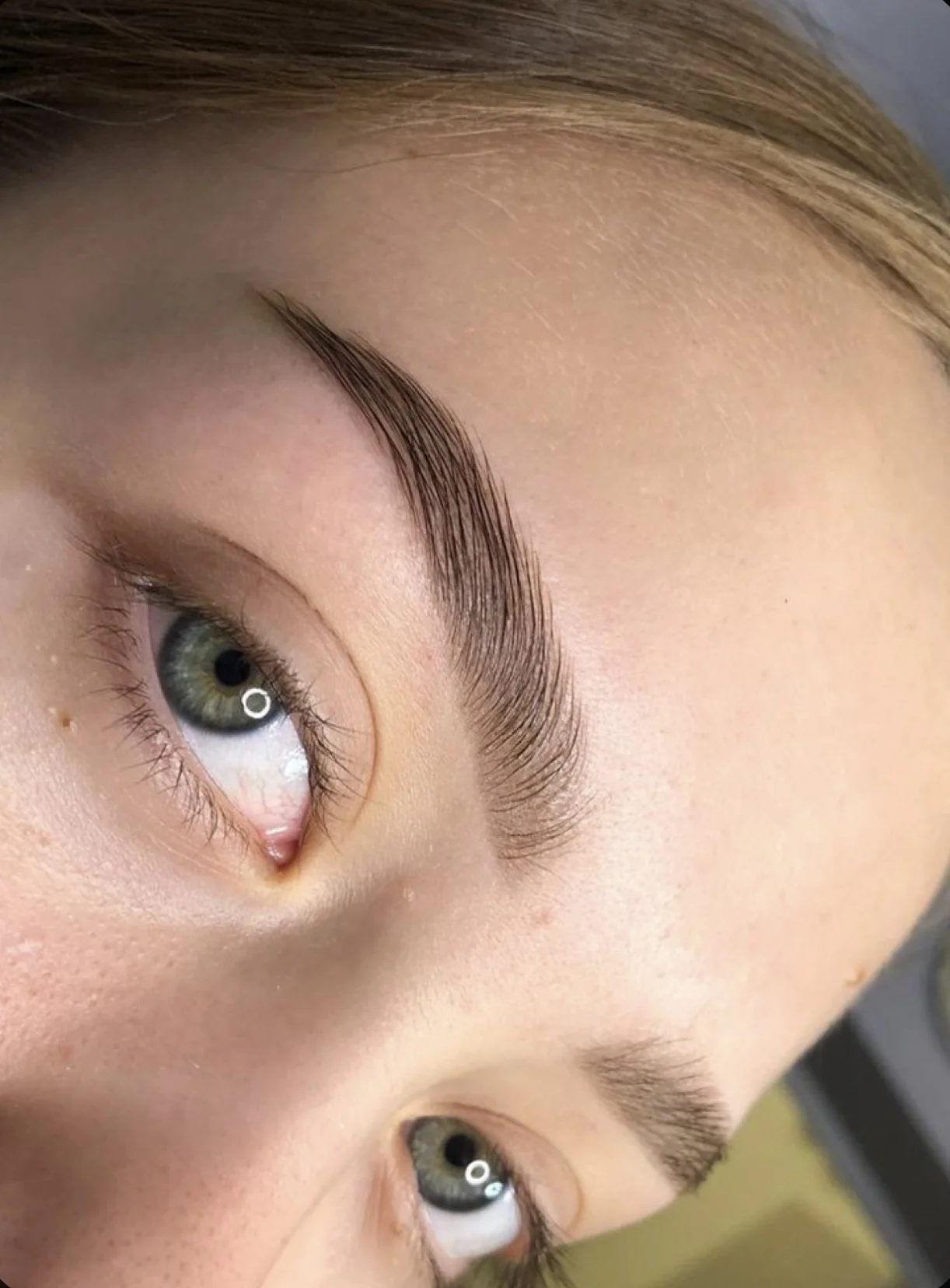 Laminace obočí i permanentní make-up obočí, linek a rtů