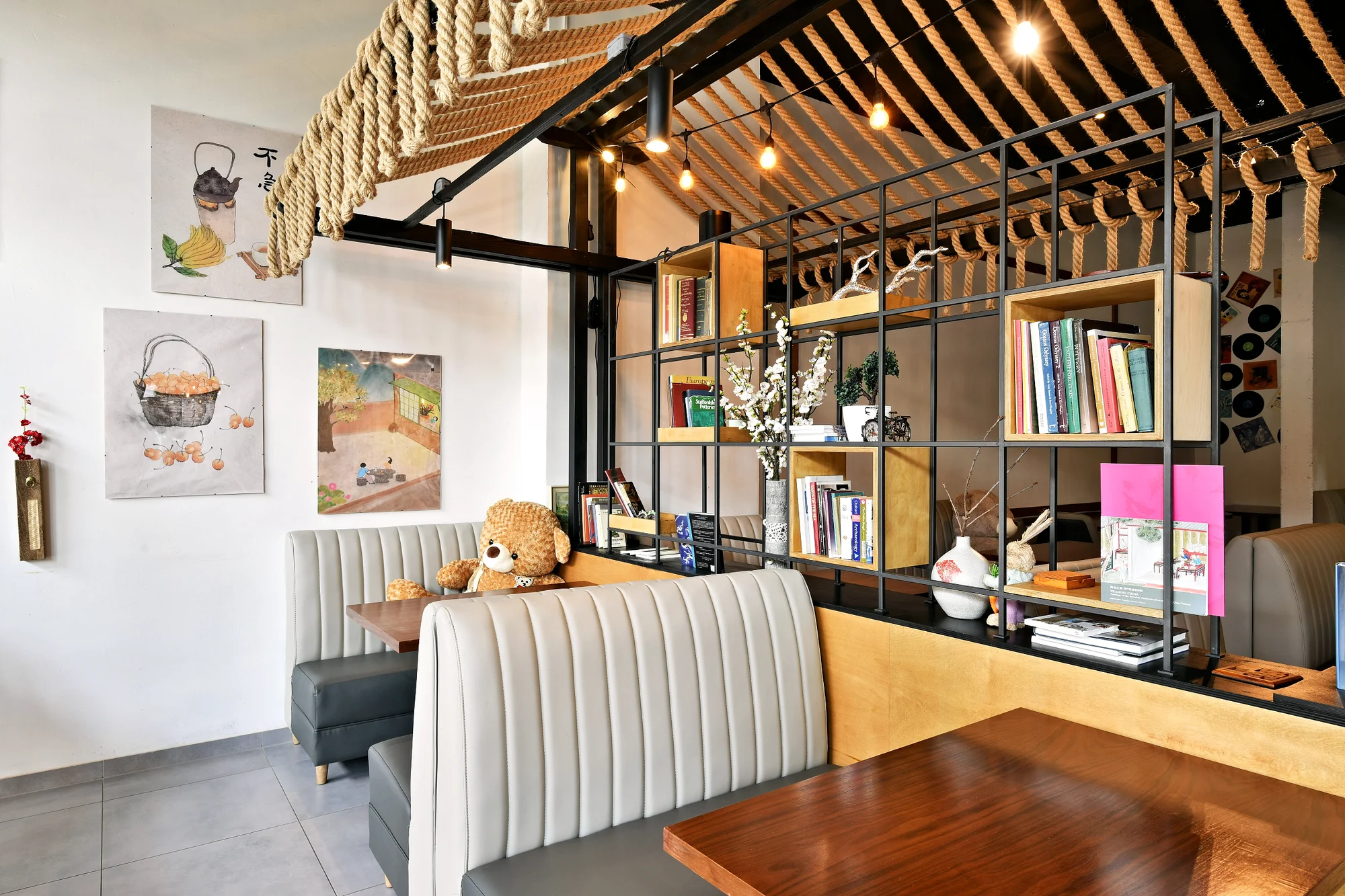 Uvařte si sami: masový talíř nebo mořské plody v autentické hotpot restauraci Nali