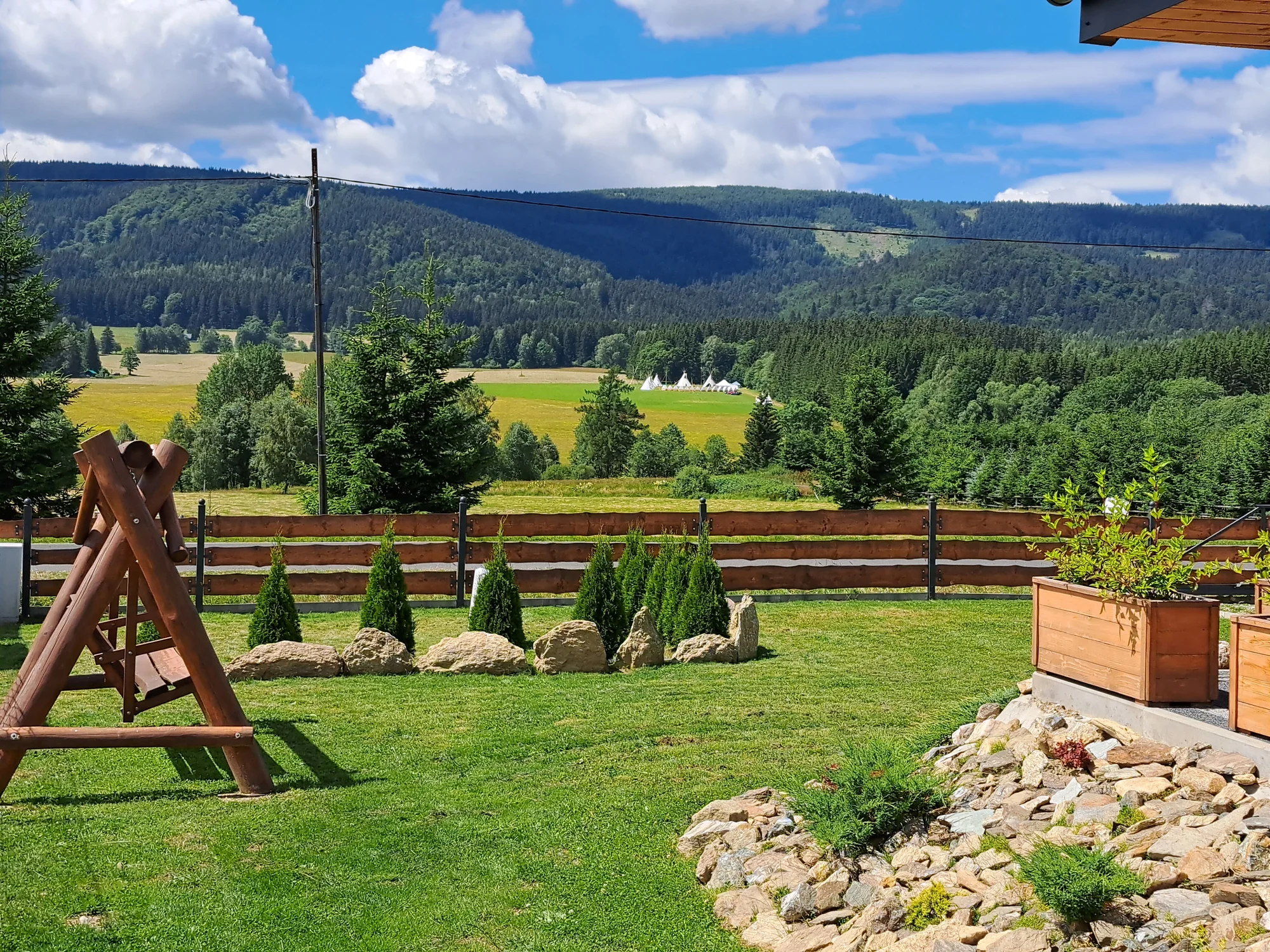 Luxusní chata v Kladské kotlině až pro 8 osob: kuchyňka, gril i sauna