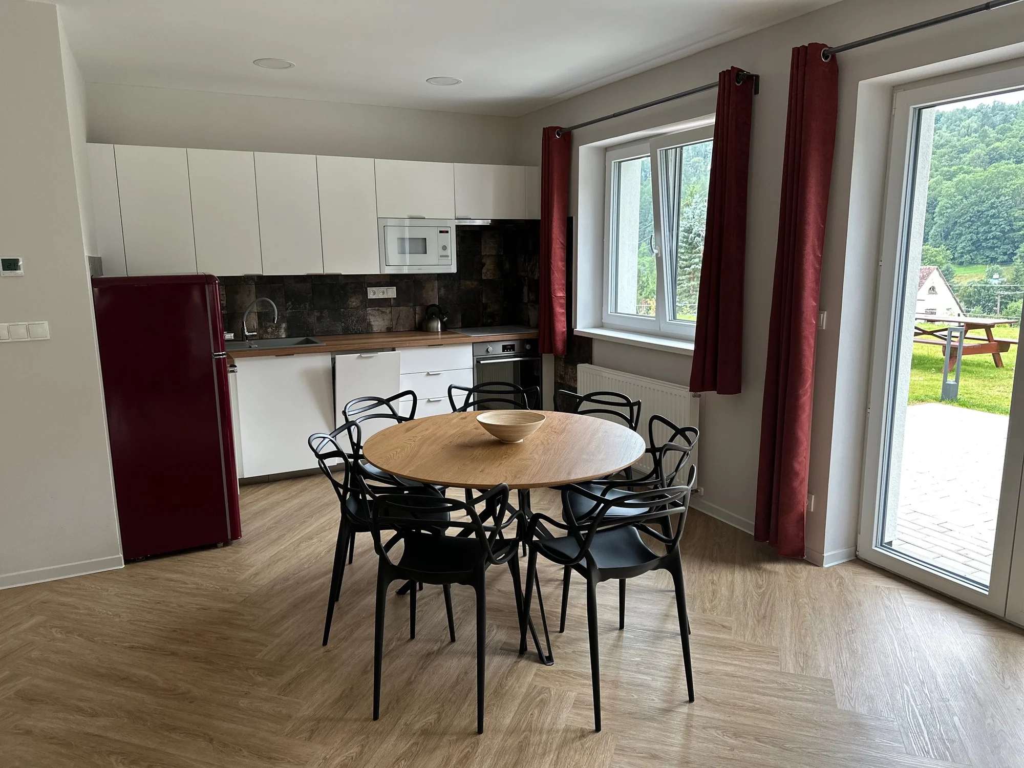 Dovolená v Krkonoších: plně vybavené apartmány v Černém Dole až pro 10 osob